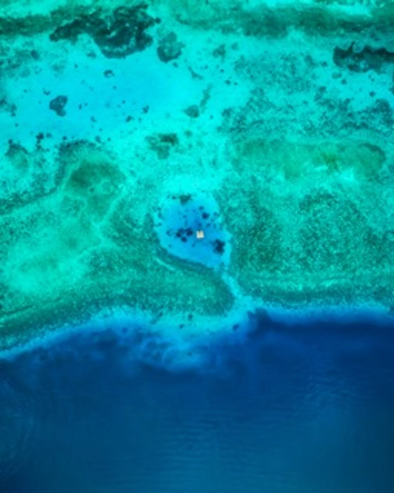 TopDownWideUnderwaterroom_4x5 Small.jpeg