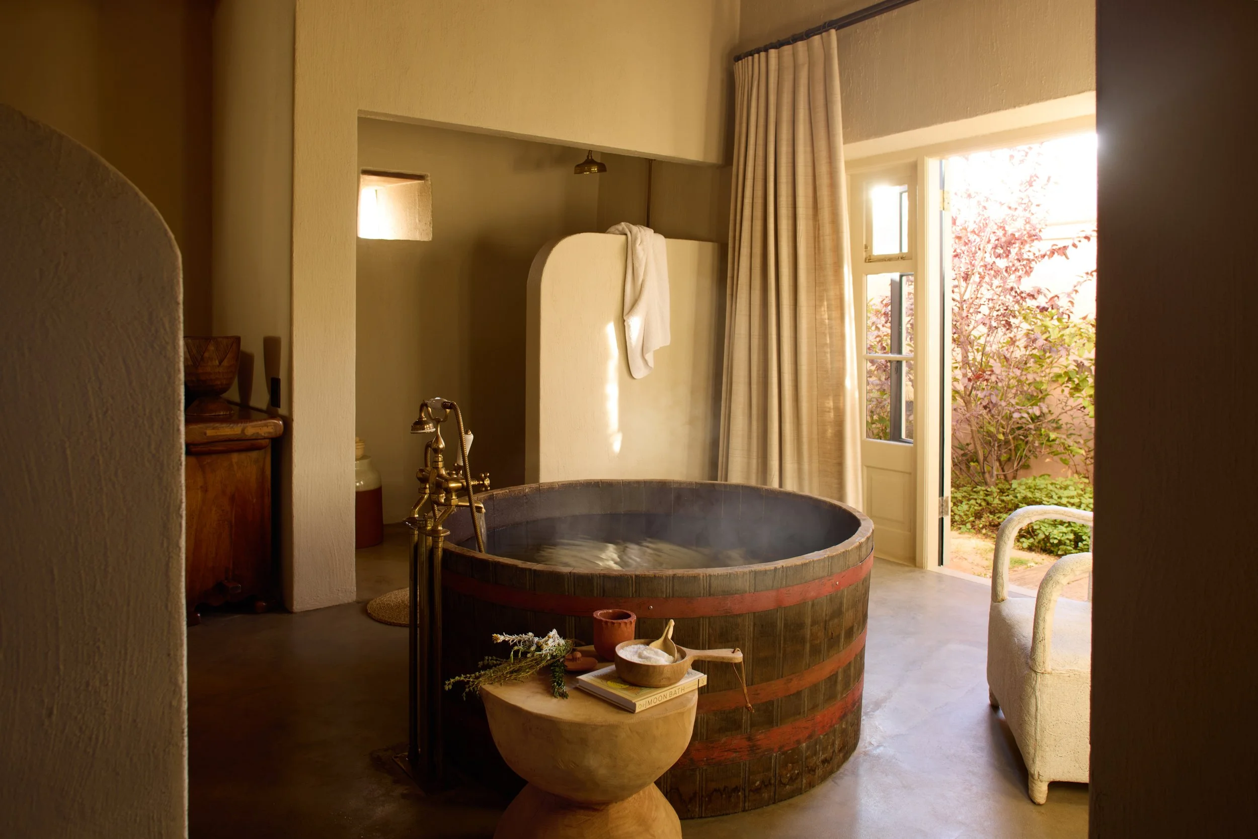 Farm Suite bathroom - Inge Prins.jpg