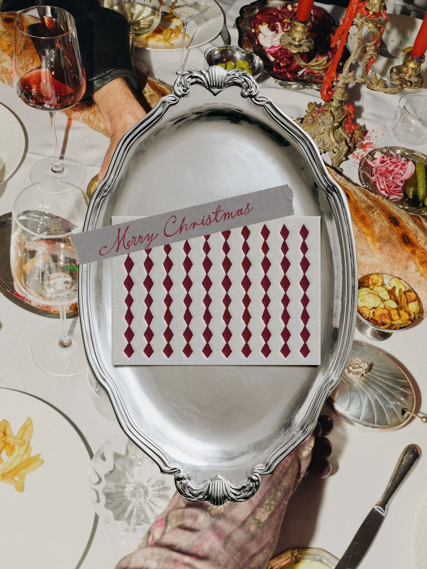 ✨ For the table-lovers, the homebodies and the hosts. Merry Christmas ✨
.
.
.
.
#christmasevent #christmastable #christmashome #christmashomestyling #christmastablescape