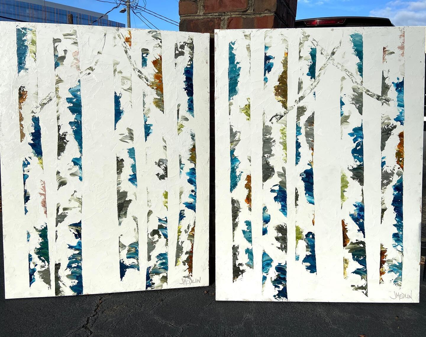 Went with more color in these&hellip;. Hard to stay away!30x40 each, Oil on Cradled Birch panels. 
Drying, but available soon. 

#aspentreepainting #birchtreepainting #whitetrees #janinemedlinfineart #dilworthartisanstation #southendclt #southendchar