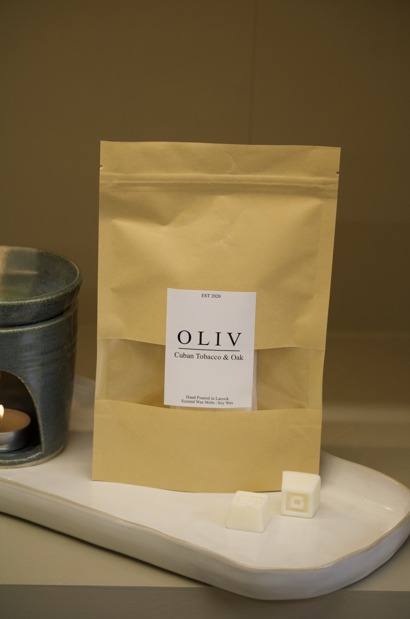 OLIV CUBAN TOBACCO AND OAK WAX MELTS.png