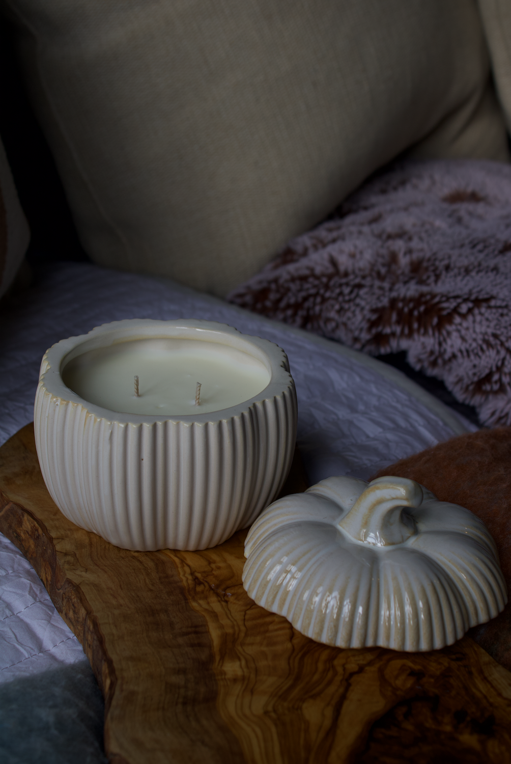 pumpkin spice oliv ceramic candle .png