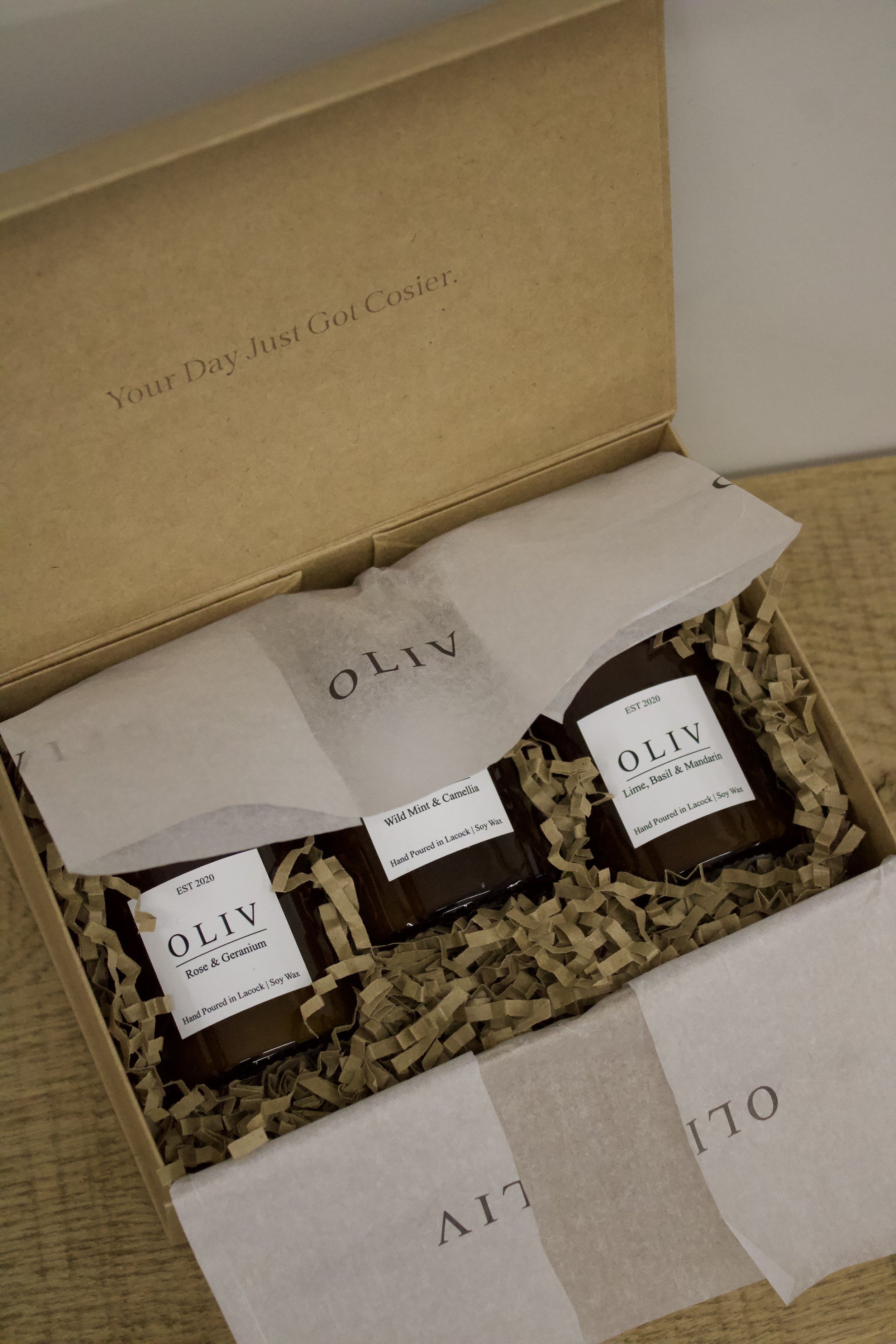 oliv gift box candle.jpg