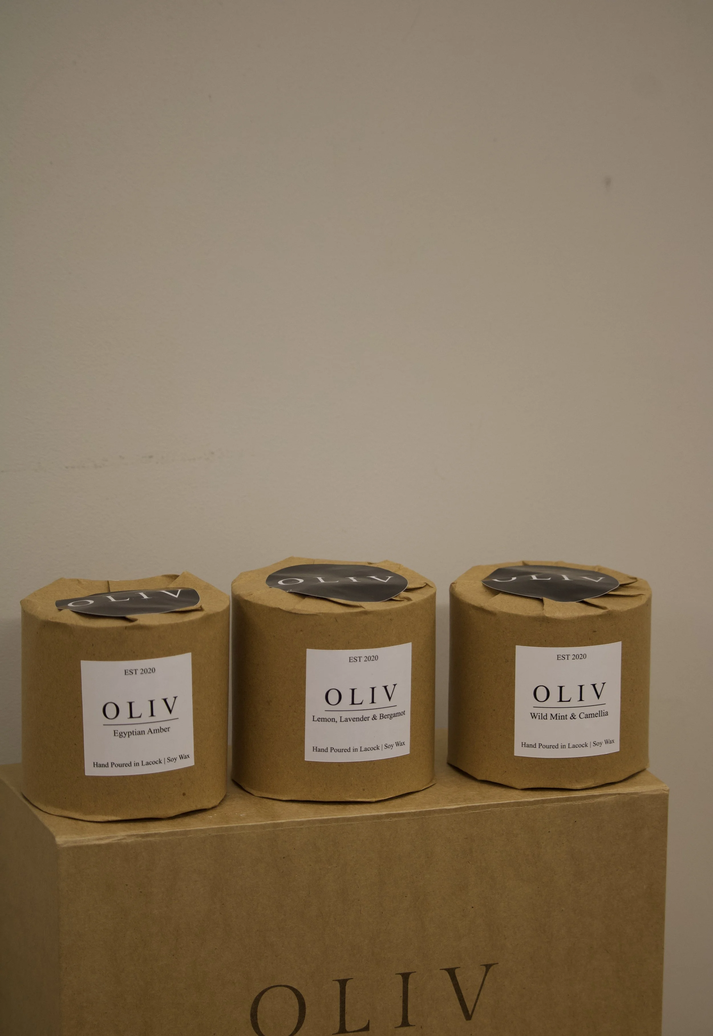 Ceramic candle with interchangeable refill.jpg