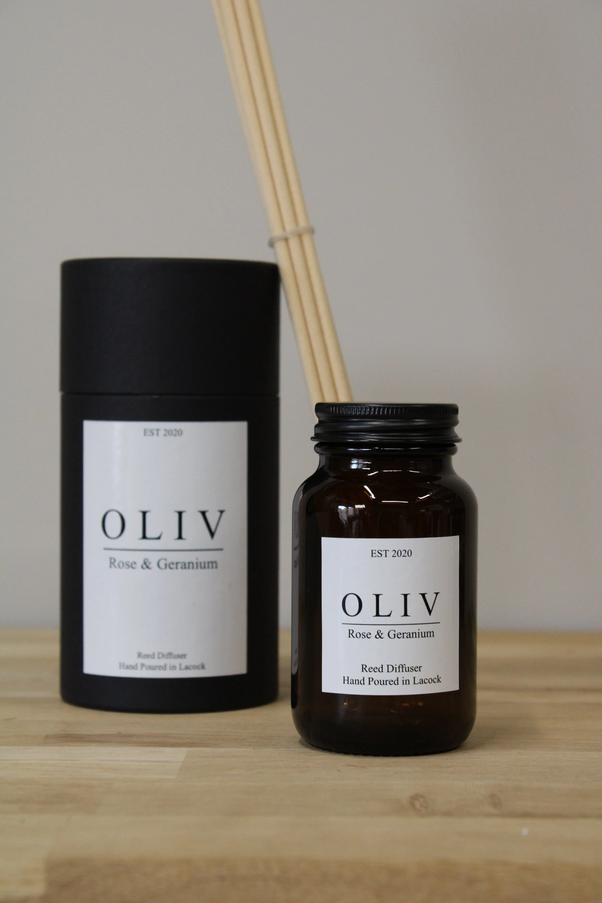 rose geranium oliv reed diffuser box and reeds.JPG