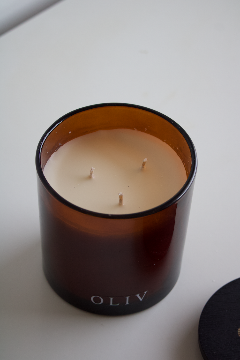 oliv 64cl candle.png