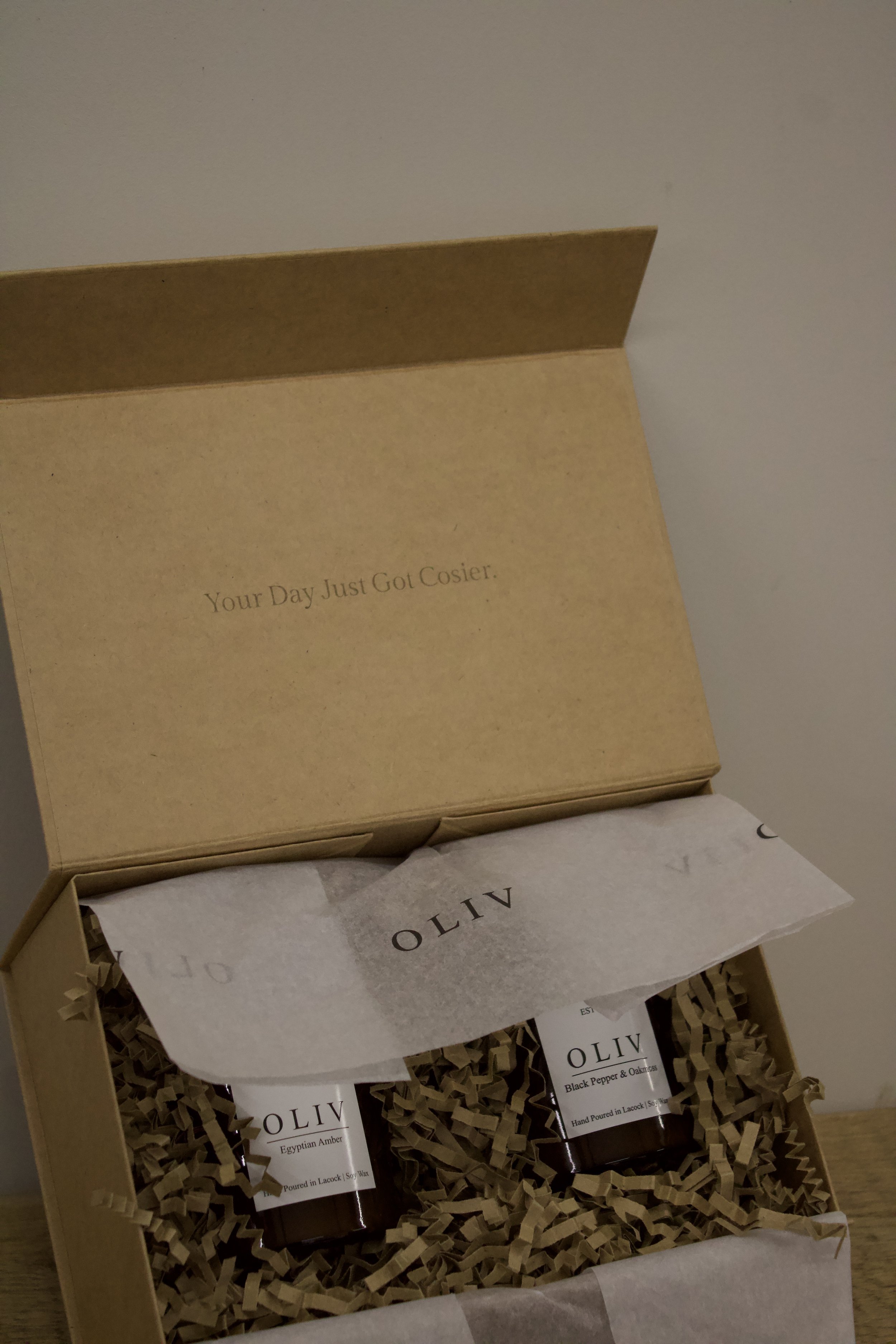 gift box candle - oliv.jpg