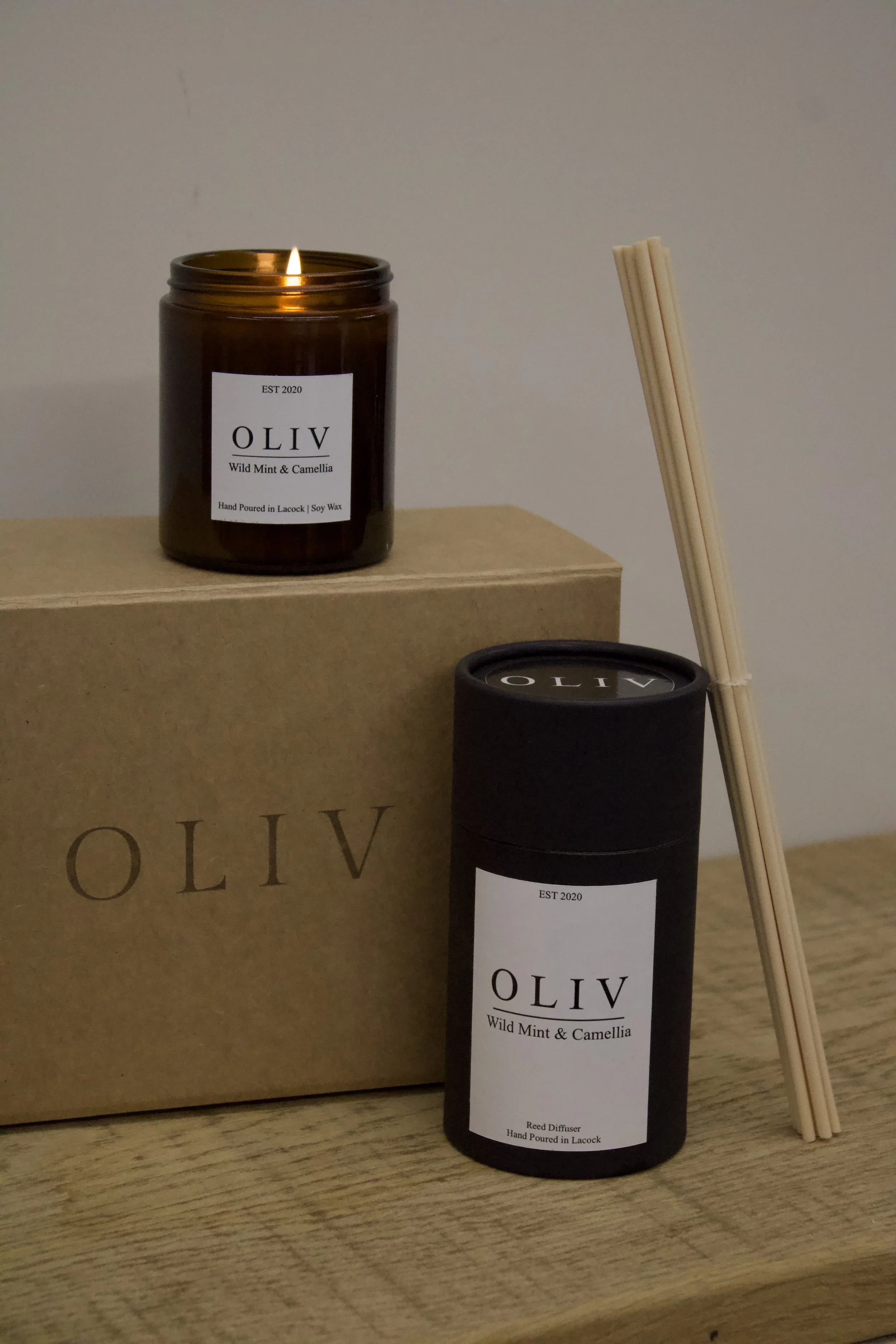 gift box oliv diffuser and candle.jpg