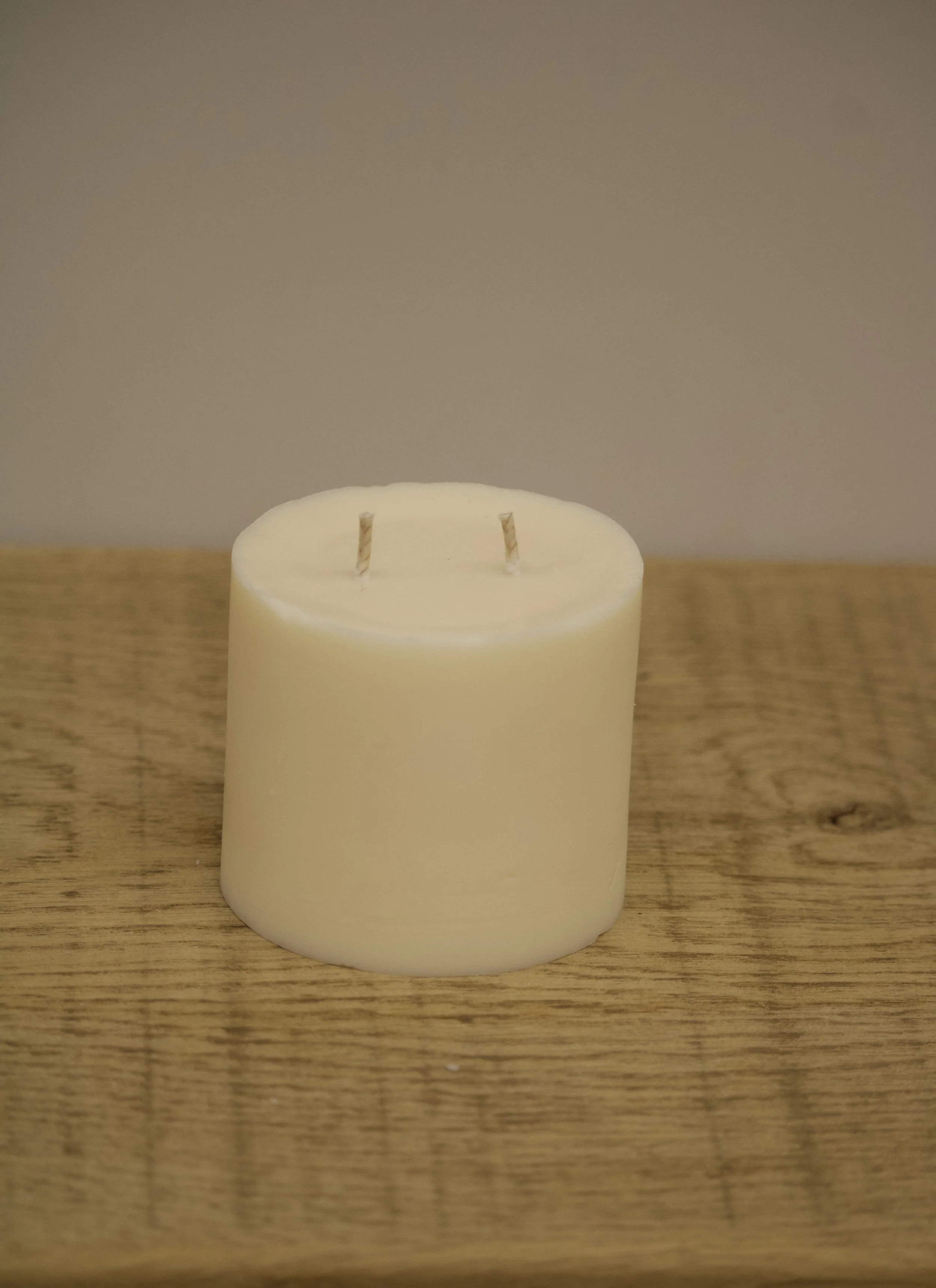 oliv refill candle for ceramic jar.jpg