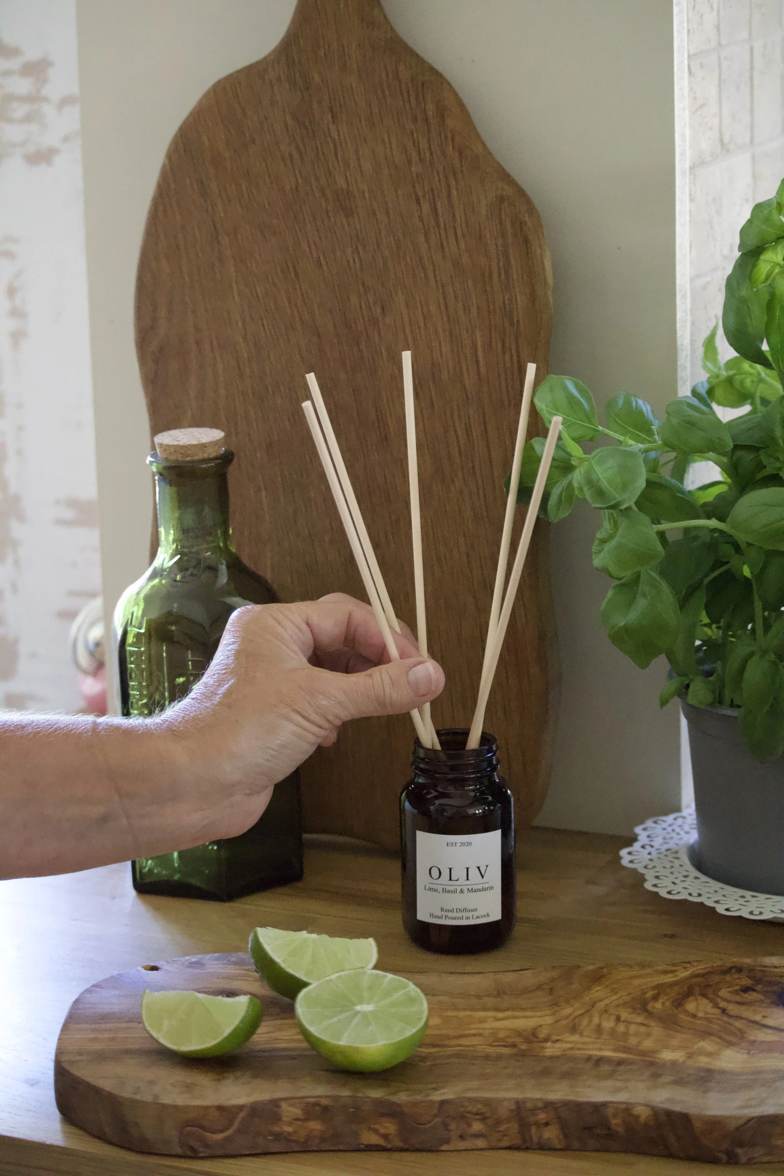 OLIV-LIME-BASIL-MANDARIN-REED-DIFFUSER.jpg