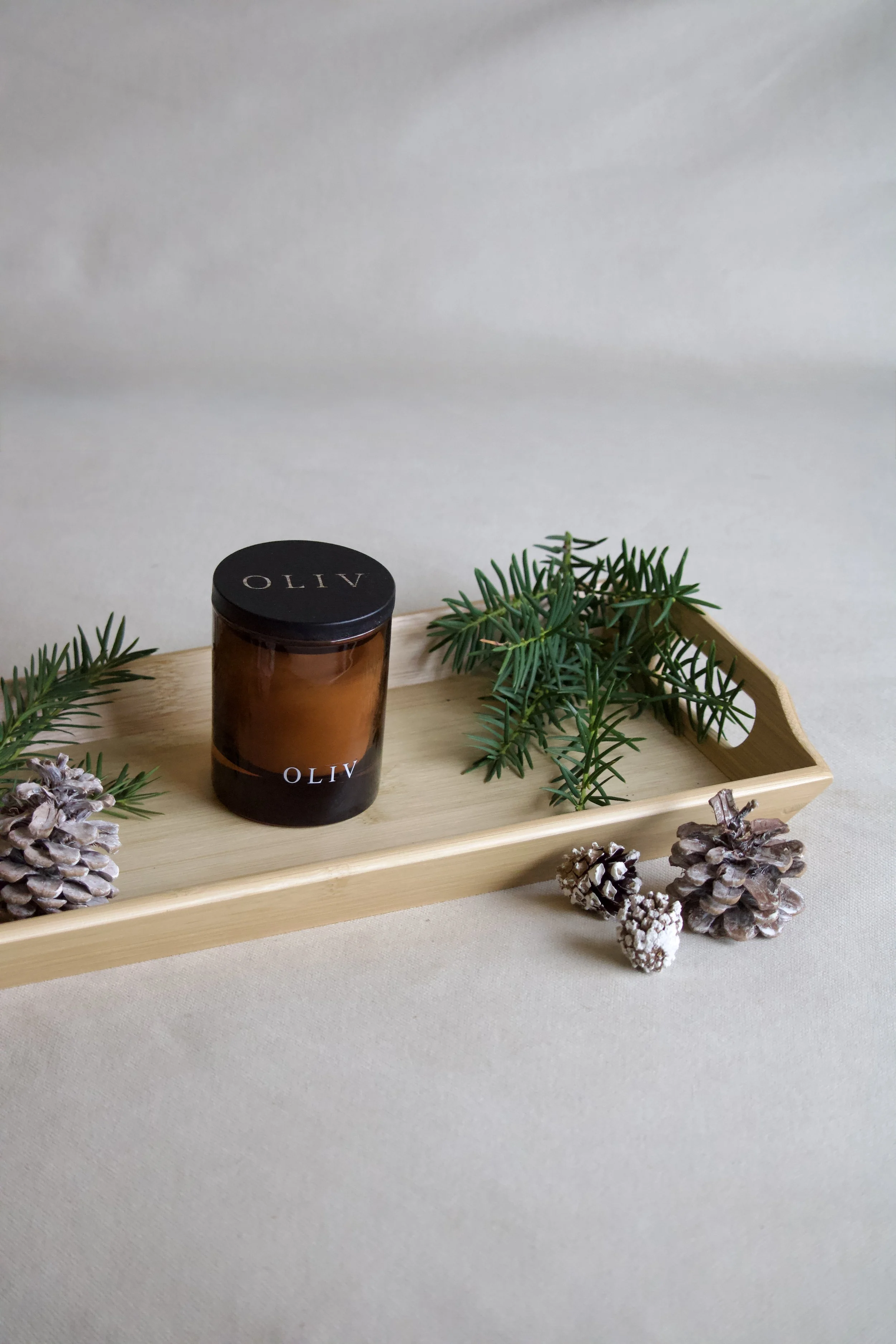 norwegian spruce oliv candle 20cl.jpg