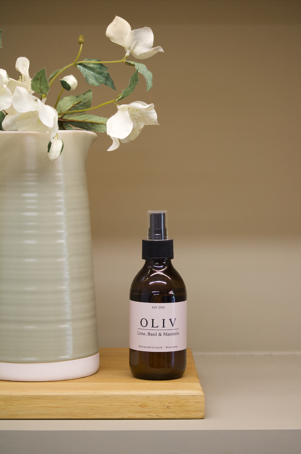 OLIV room spray lime, basil and mandarin .png