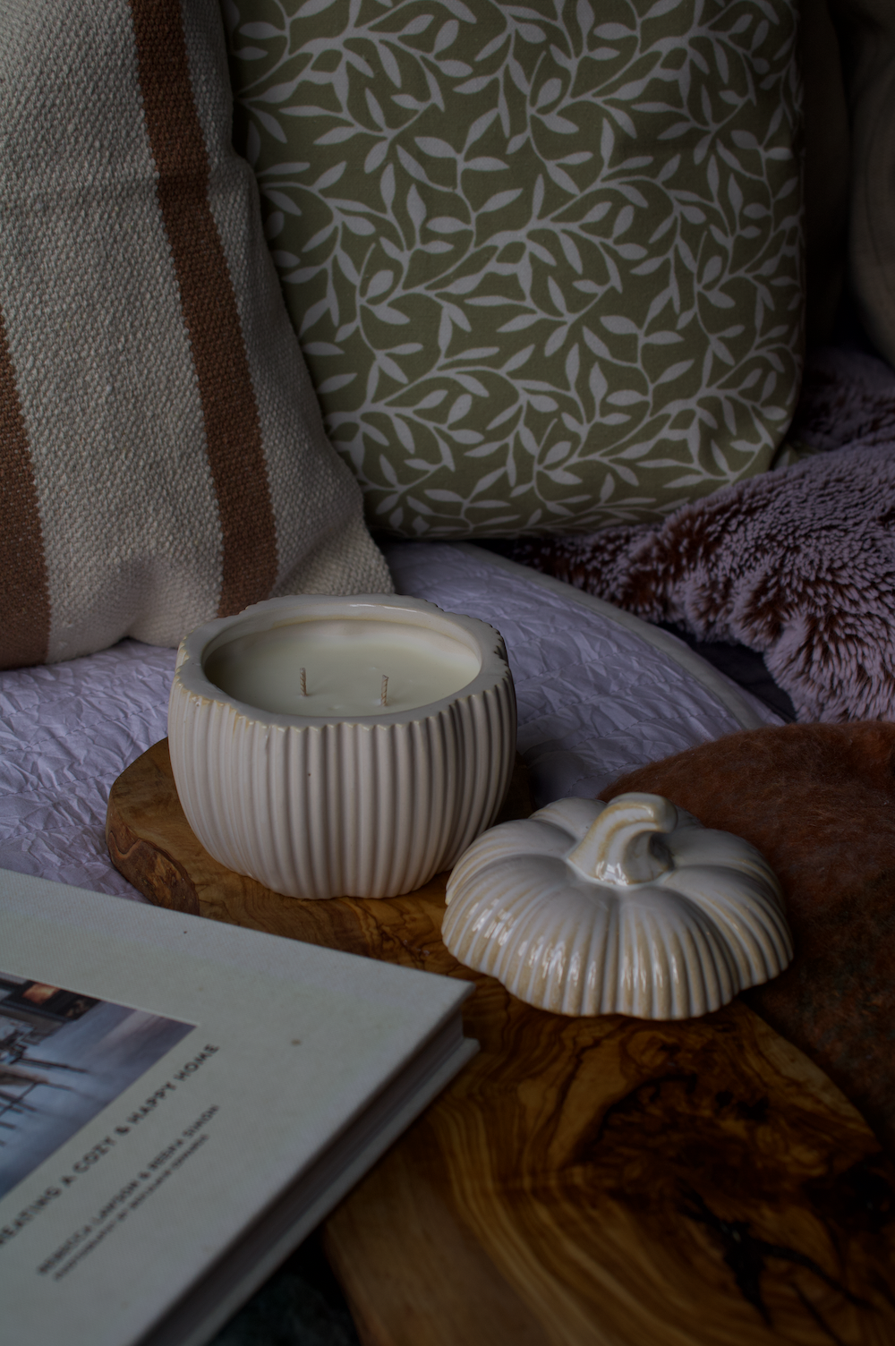 oliv spiced pumpkin ceramic candle .png