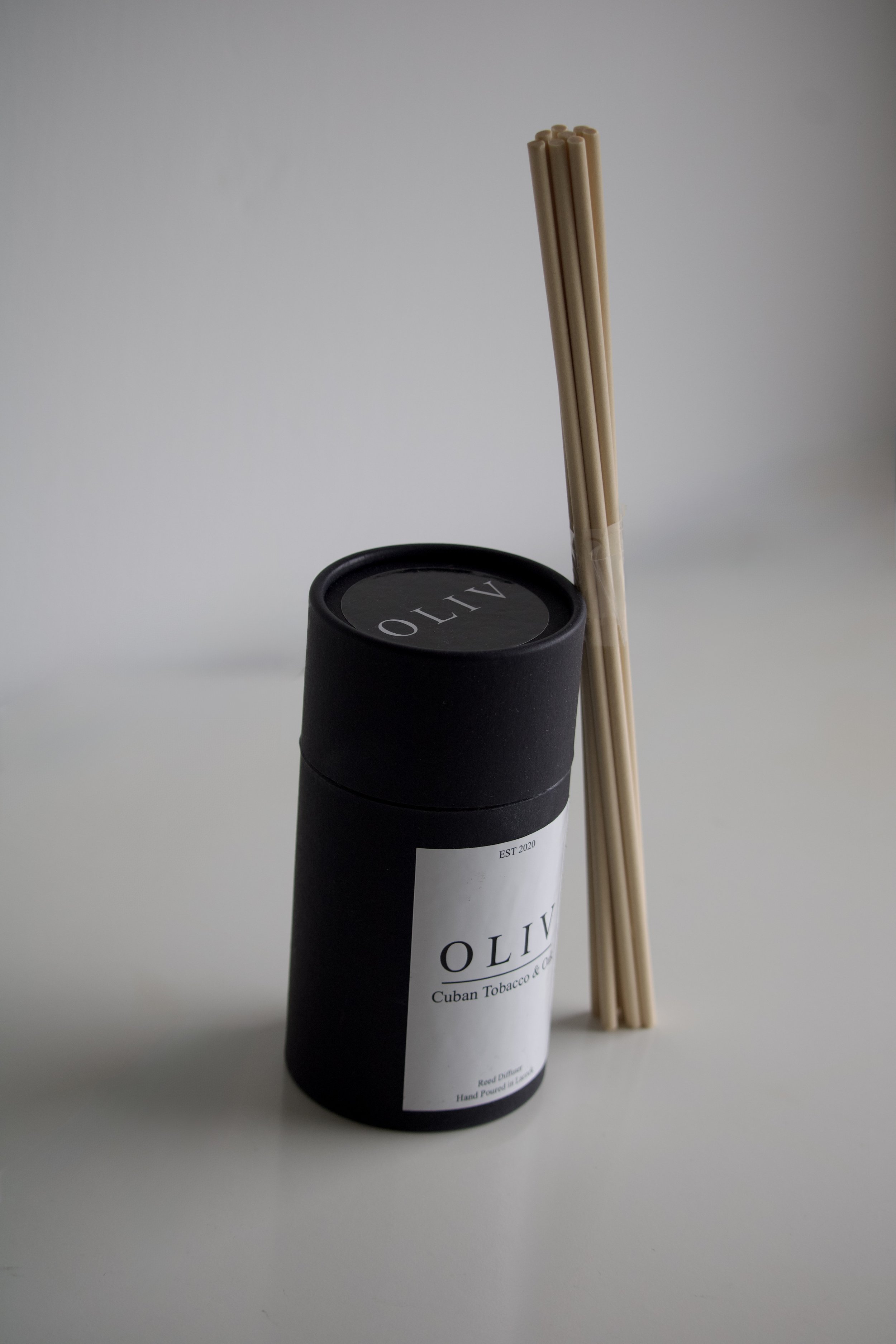 OLIV CUBAN TOBACCO AND OAK REEED DIFFUSER IMAGE.jpg