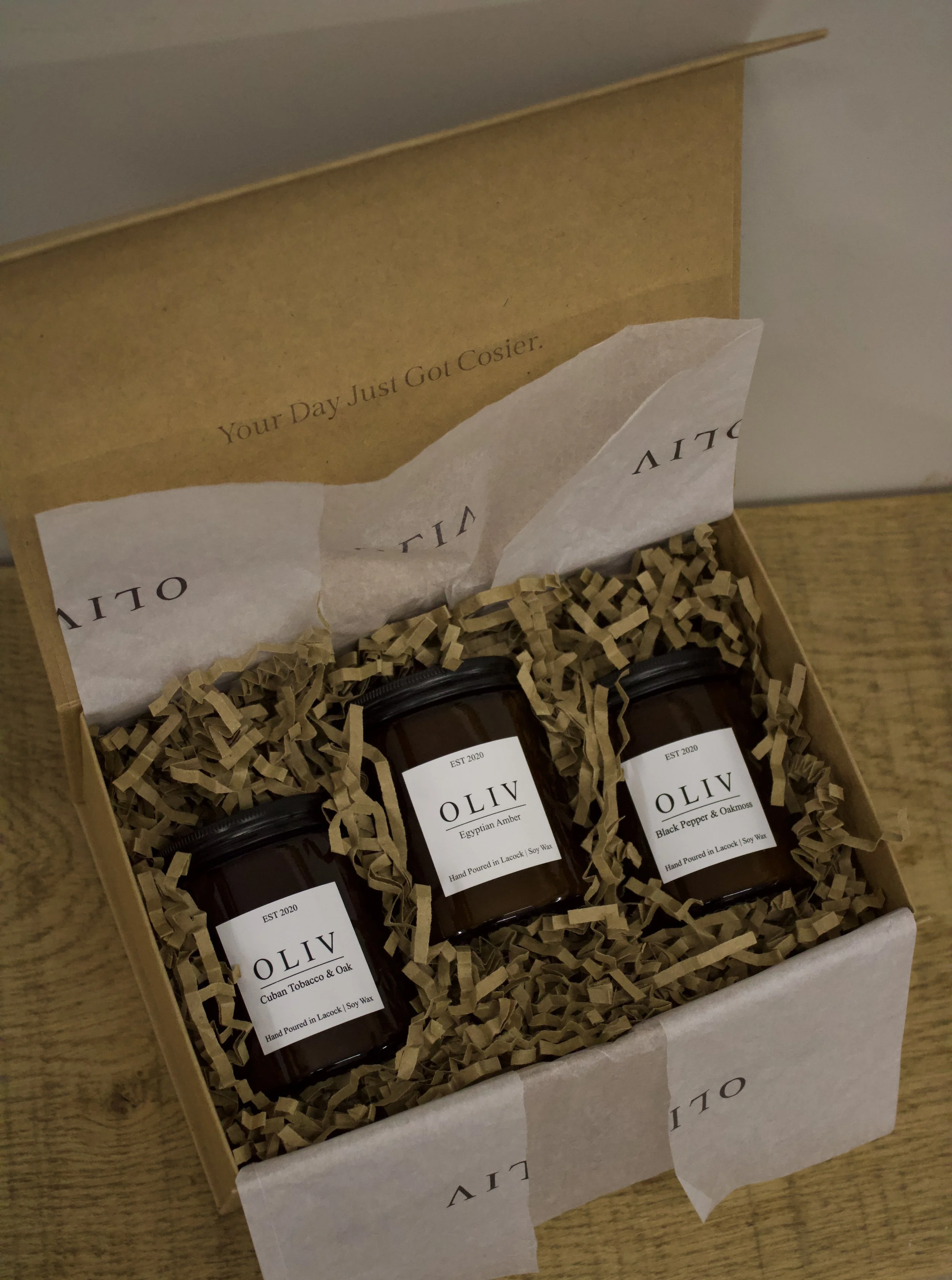 gift box woody oliv.jpg