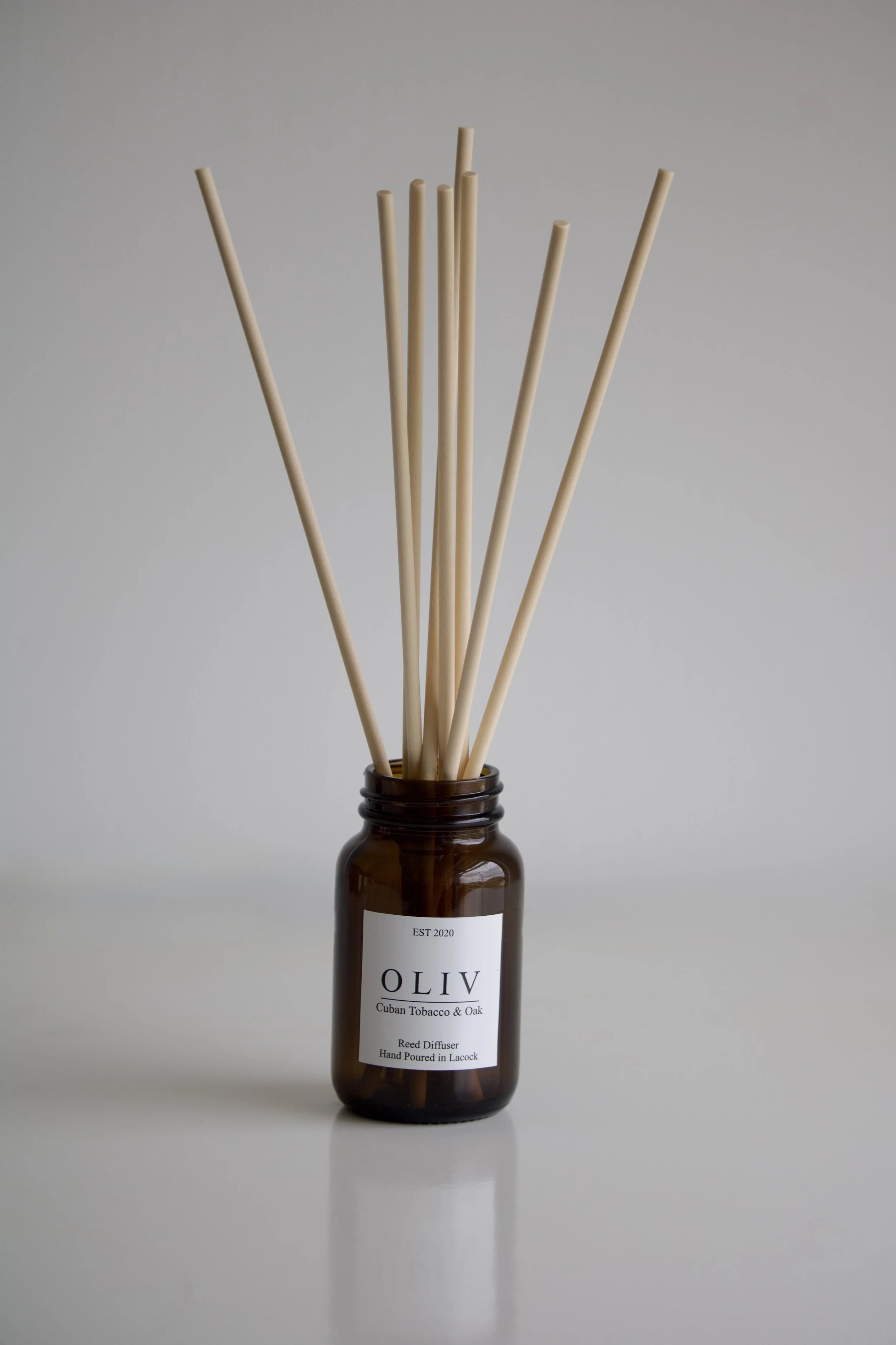 1OLIV CUBAN TOBACCO AND OAK REED DIFFUSER.jpg