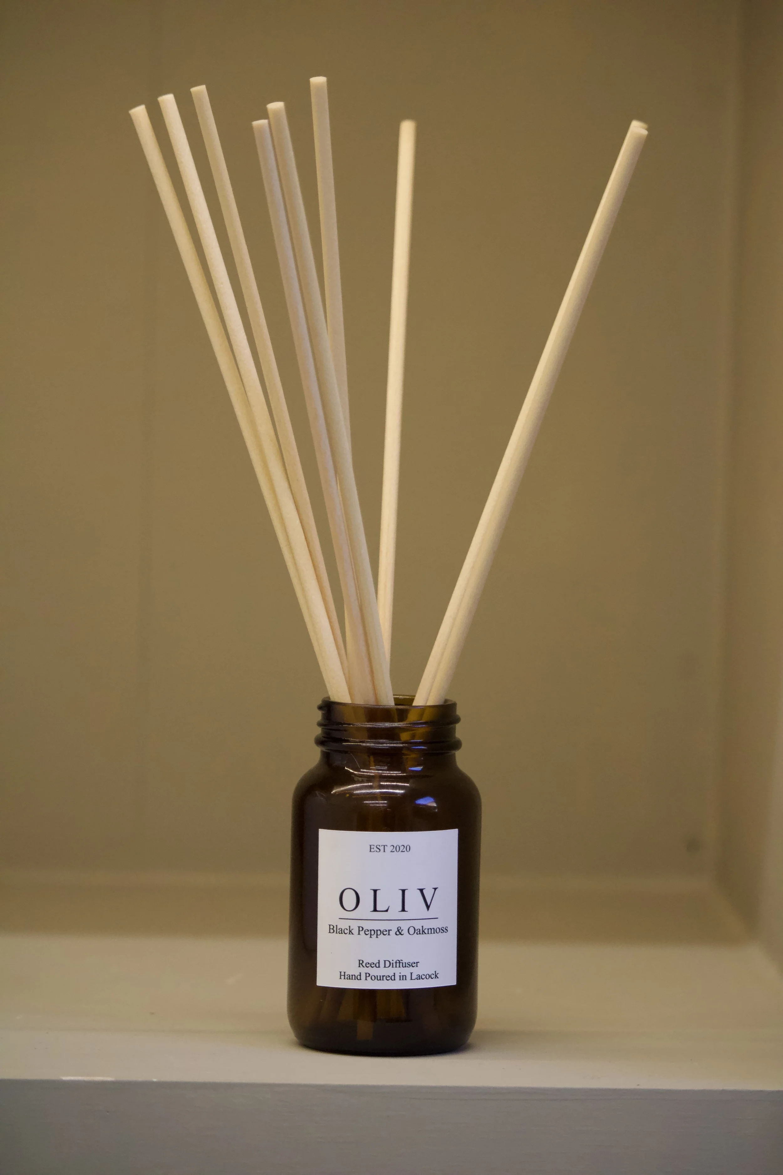 reed diffuser black pepper and oakmoss oliv.jpg