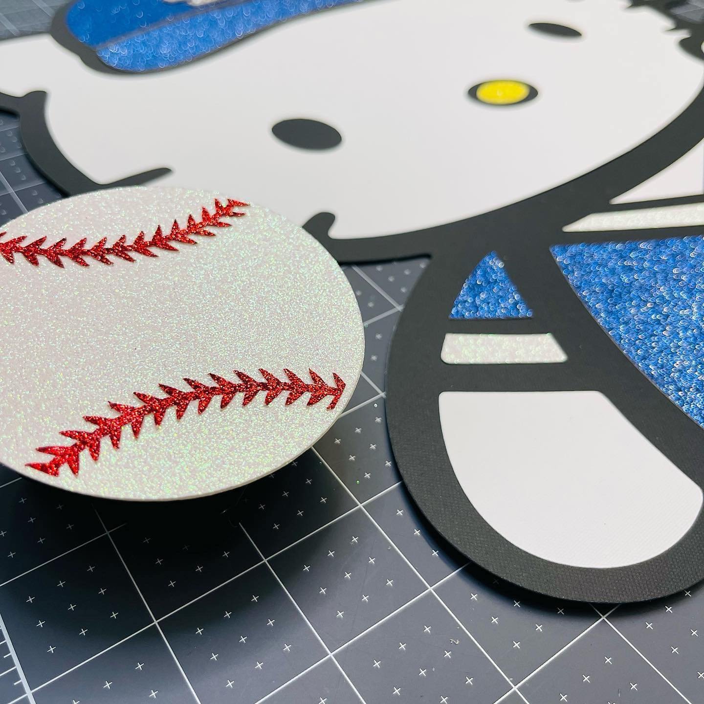 OFF THE MAT LA DODGERS HELLO KITTY — The Useless Crafter