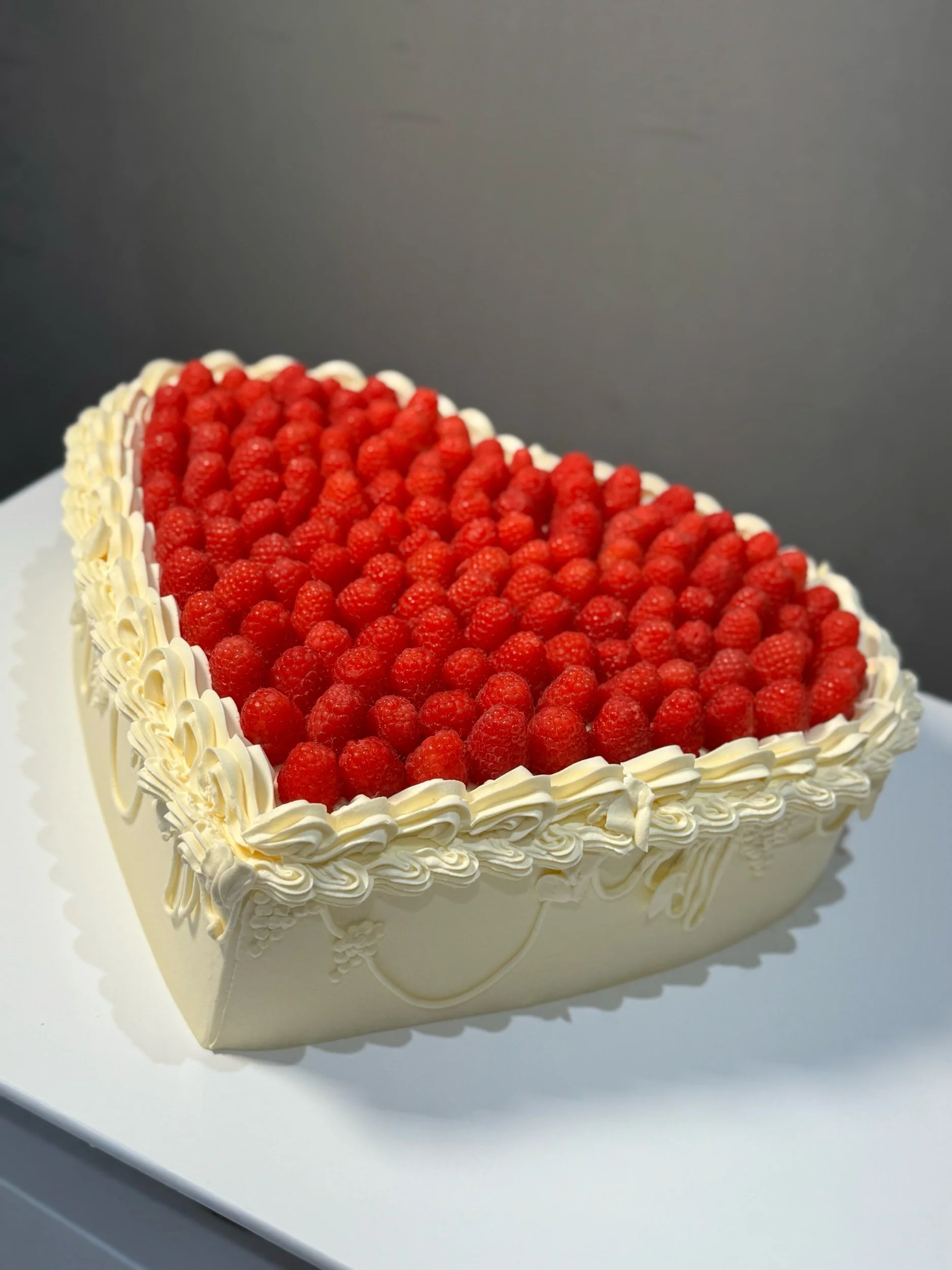 Vintage Classic Cake (15-30 people)