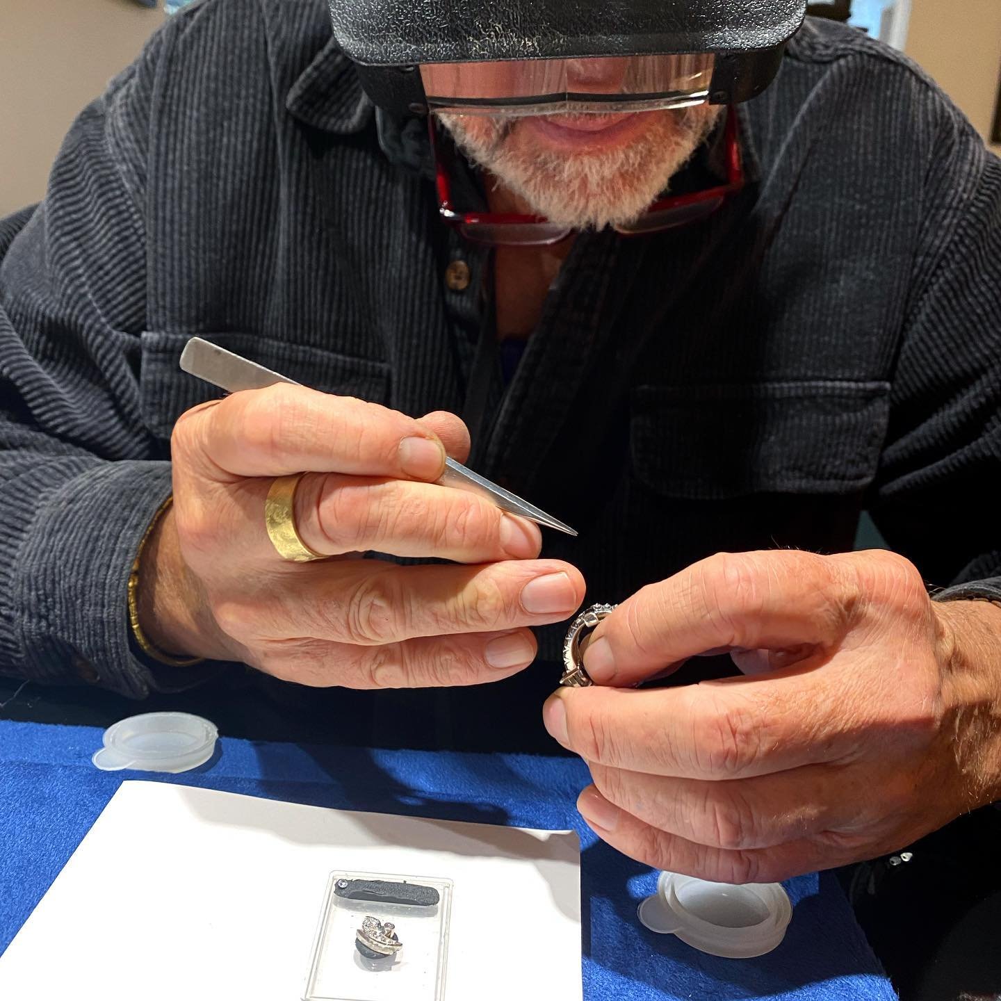 Some behind the scenes for the piece in my previous post. #ateliersashablackwood #sashablackwood #sashablackwooddesign