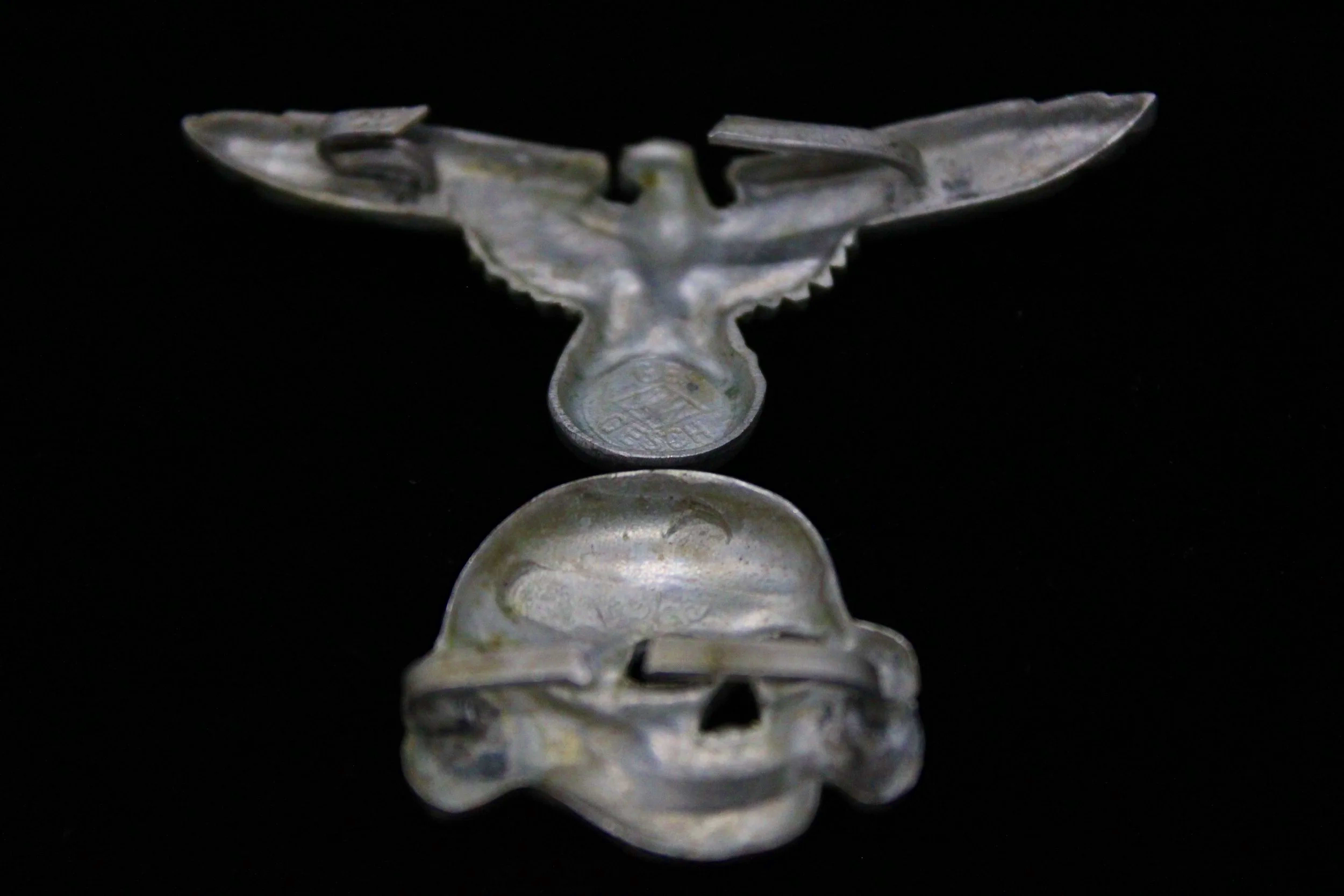 Reproduction WW2 German Waffen SS "Totenkopf" Visor Cap Skull & Eagle Set Ges. Gesch. E.W. Assmann & Sohne