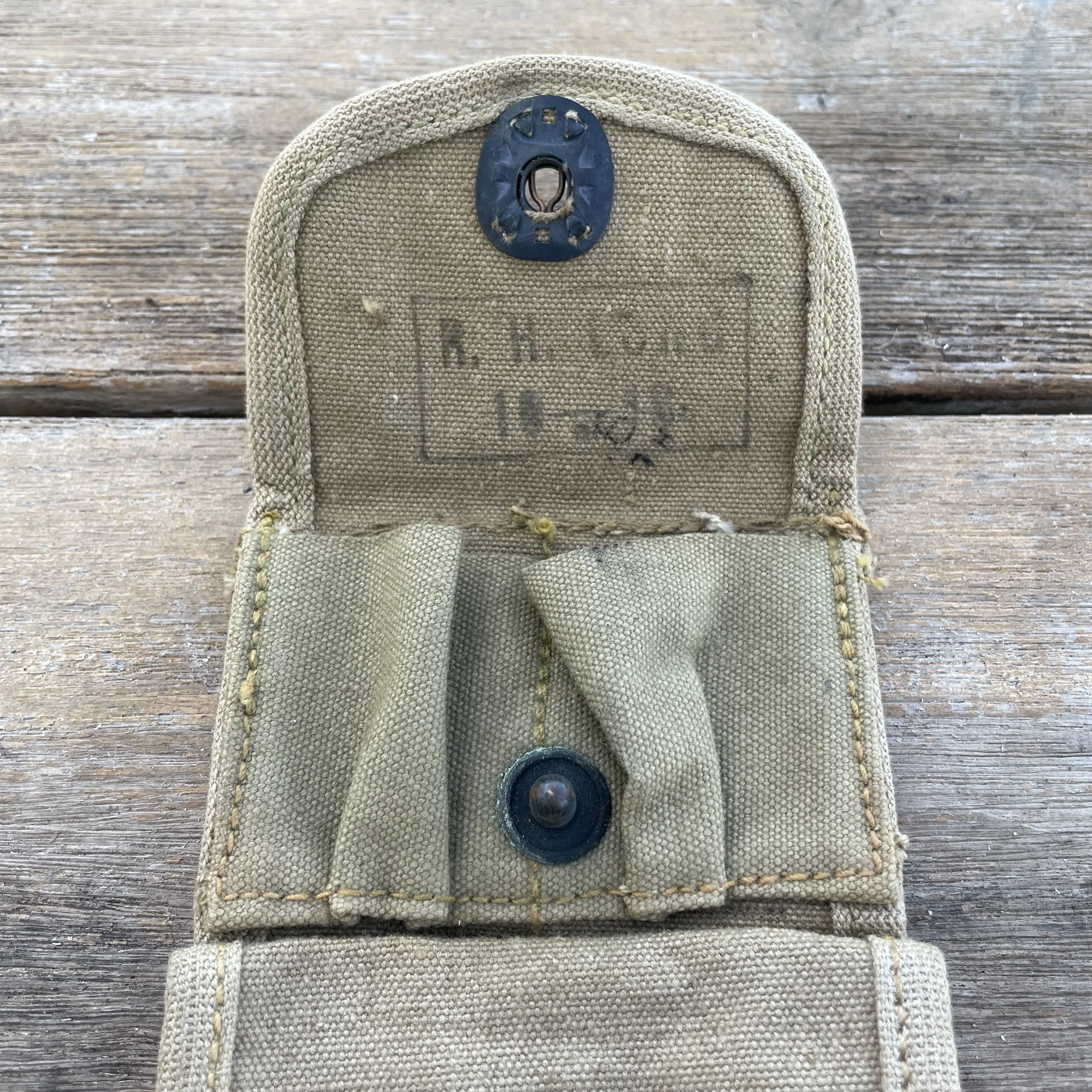 WW1 Half Moon CLIP 45 Three Pocket Pouch R.H LONG 1918 Mint