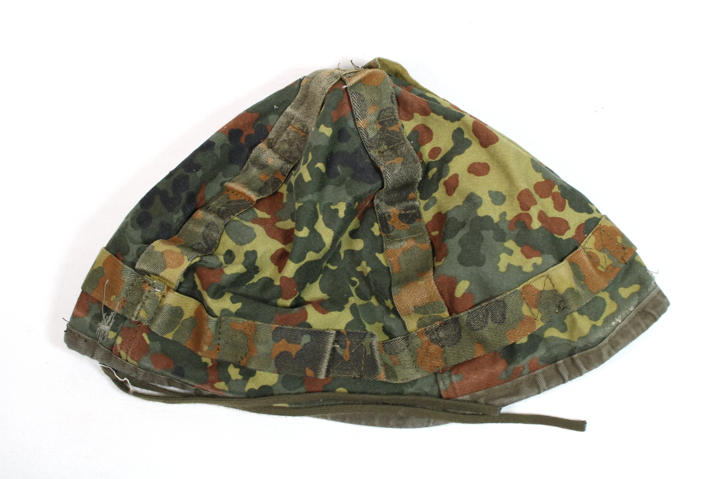 German Bundeswehr Flecktarn Helmet Cover Snow Reversible Large 57-61