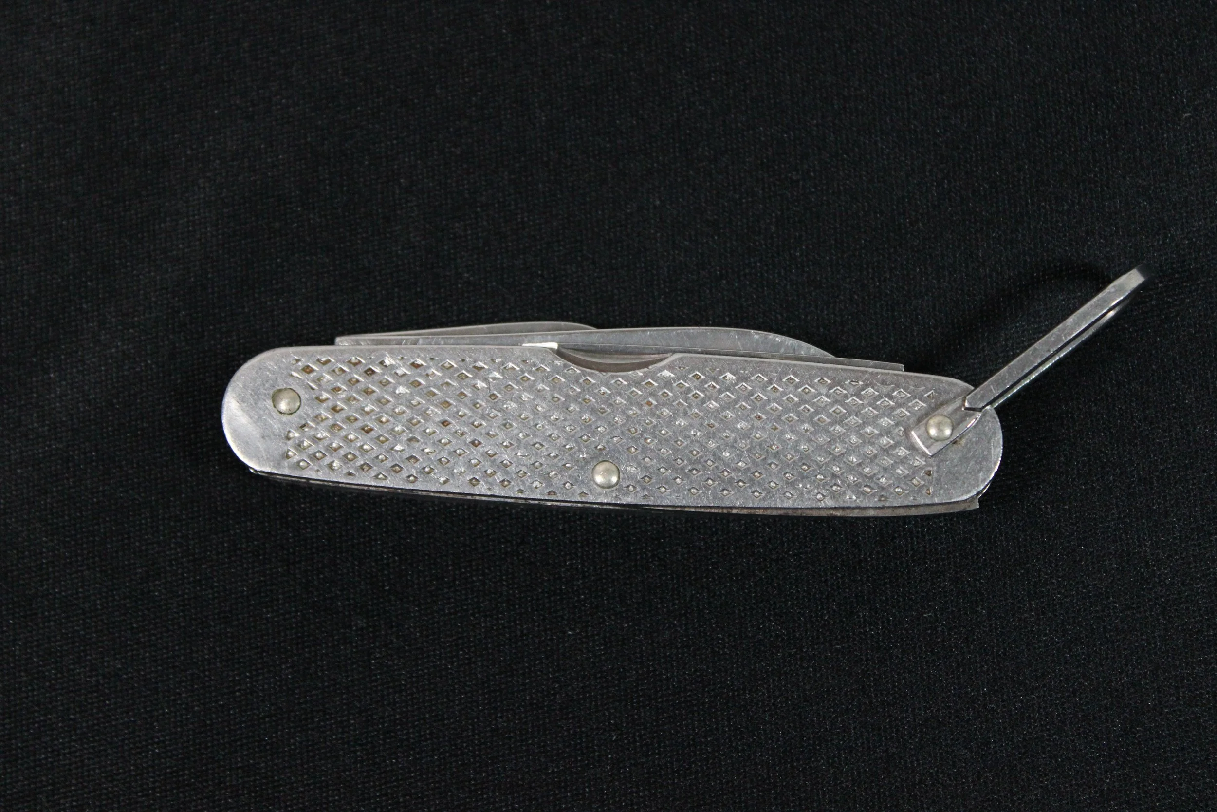 U.S. Camillus Military Multi Tool Pocket Knife dated 2000