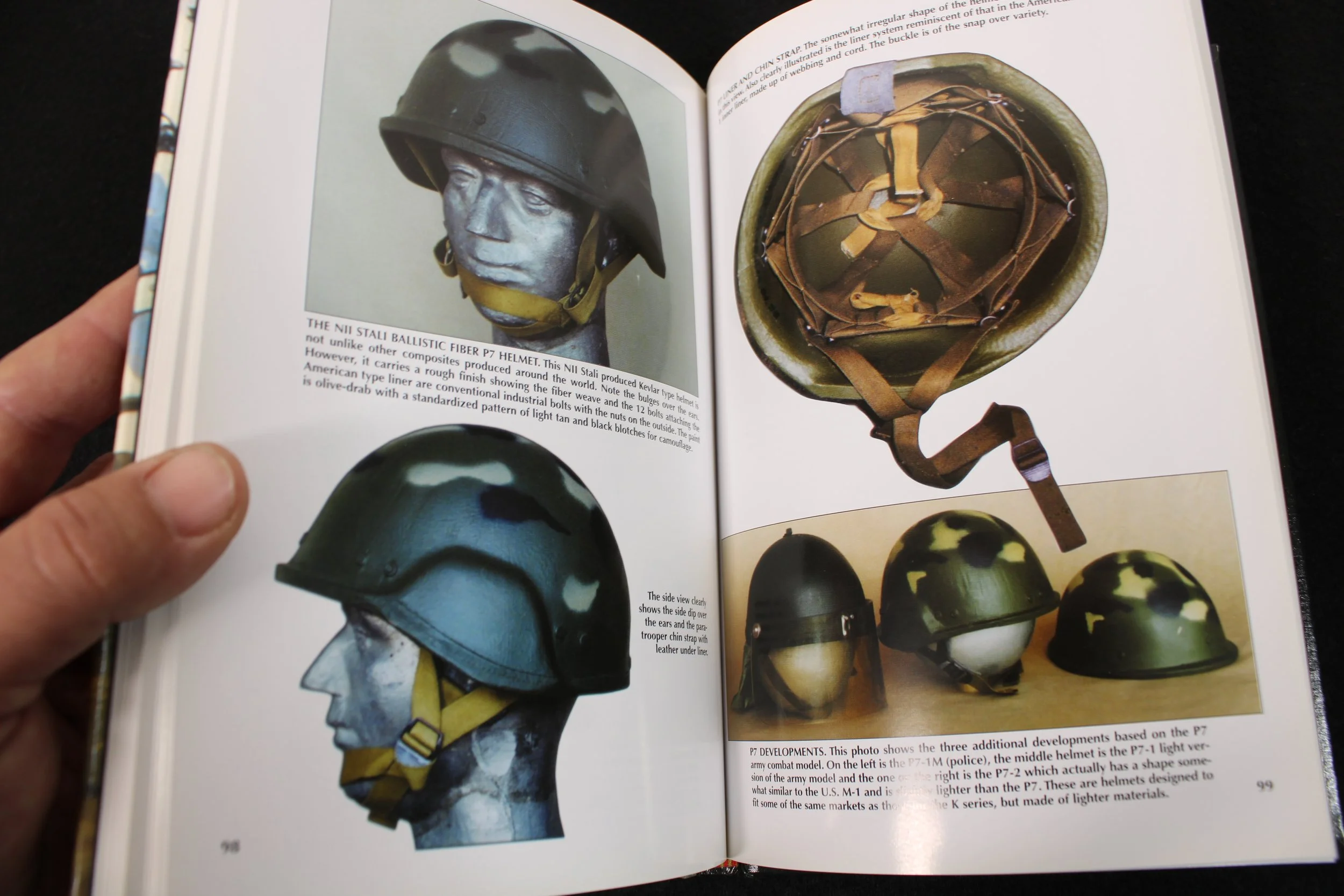 Russian Helmets From Kaska to Stalshlyem 1916-2001 Robert W. Clawson