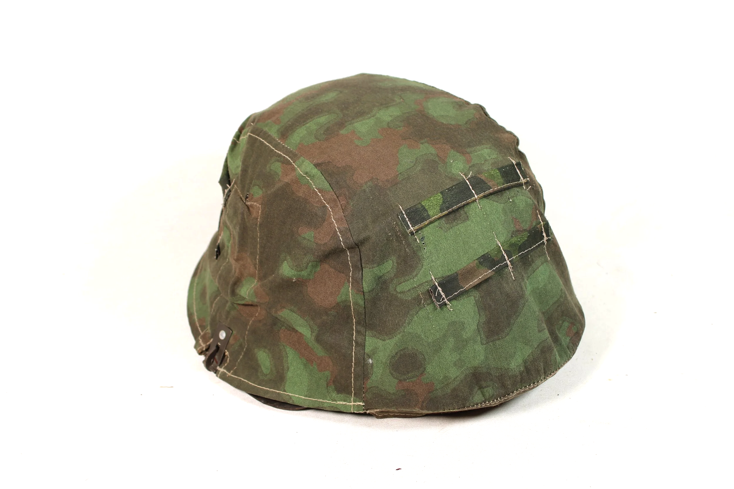 Reproduction Waffen SS Blurred Edge WW2 German Helmet Cover w/Mixed Loops