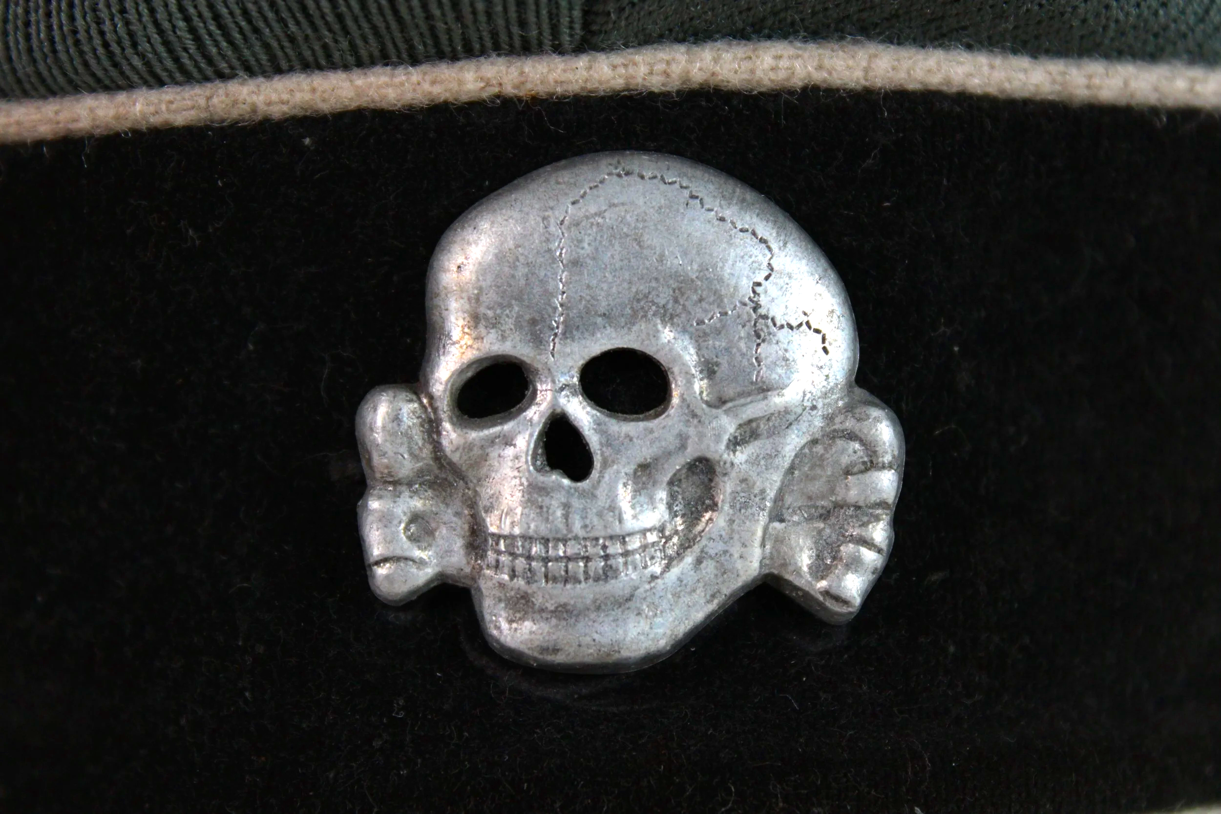 Waffen SS Old Janke Officer Crusher Visor Size 58