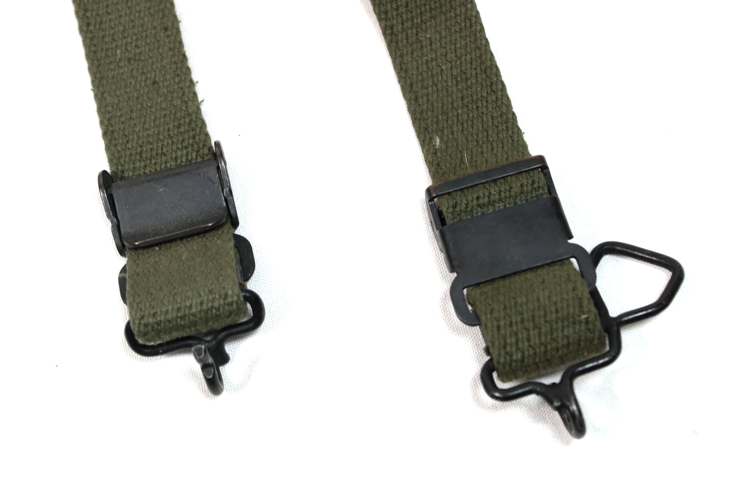 Vietnam War M56 Field Pack Suspenders Size R 1959 (Mint)-(Deadstock)
