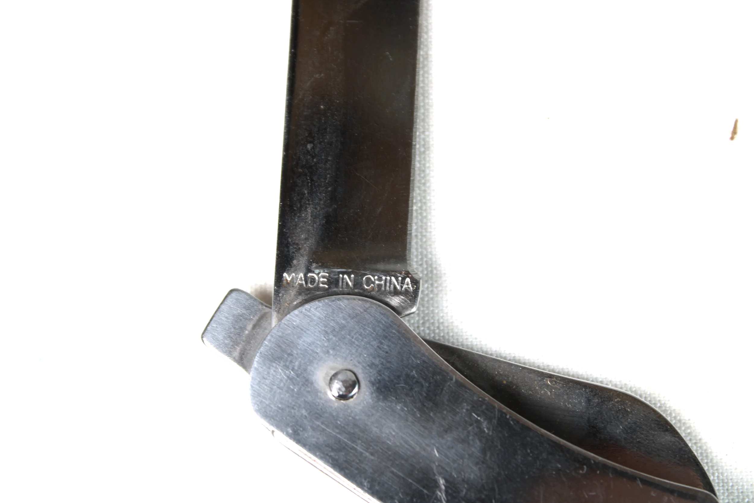 Reproduction 1968 British Military Broad Arrow Folding Knife