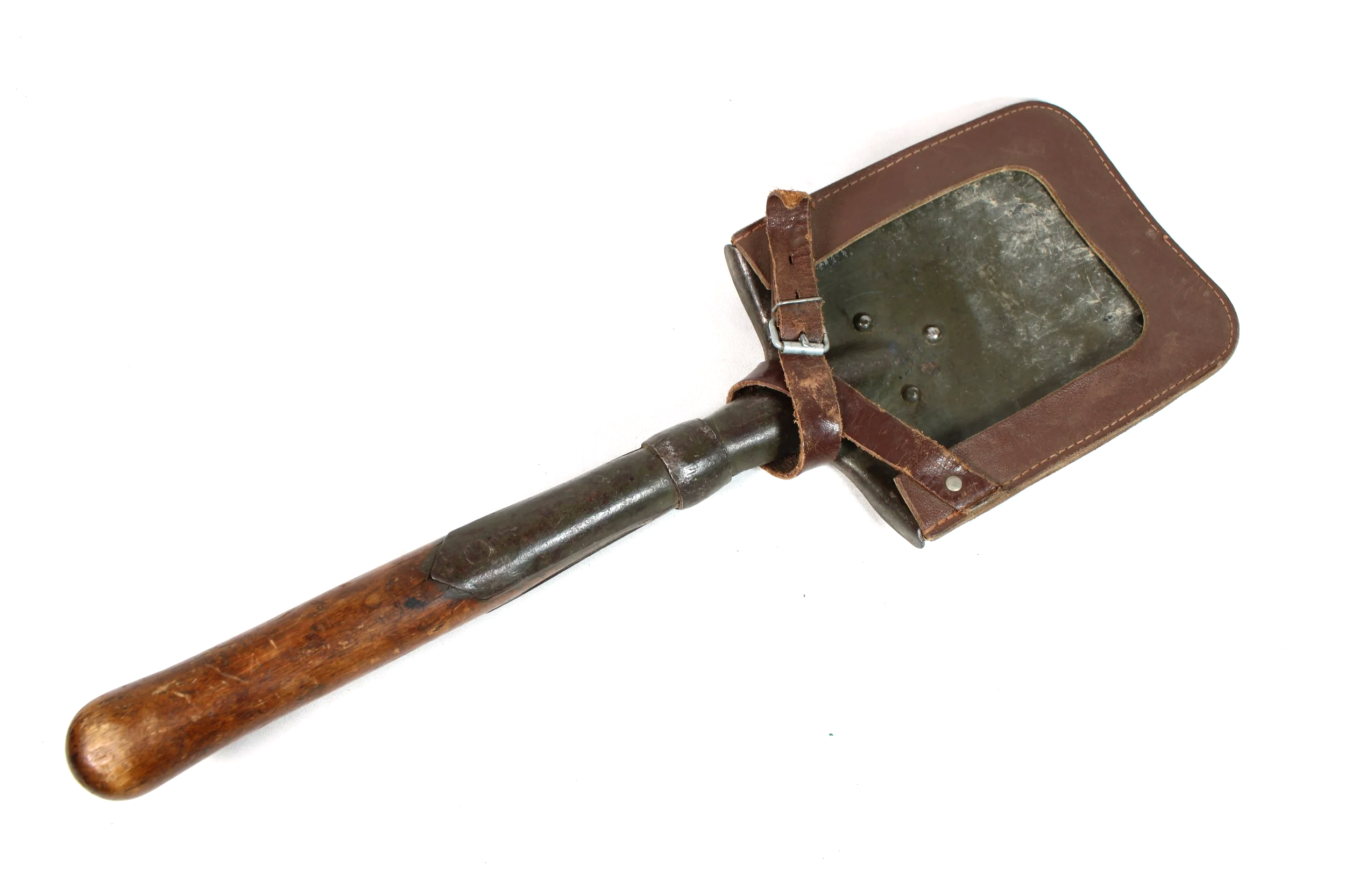 Original WW1 1915 dated Russian E-Tool Shovel and Reproduction WW1 German Carrier