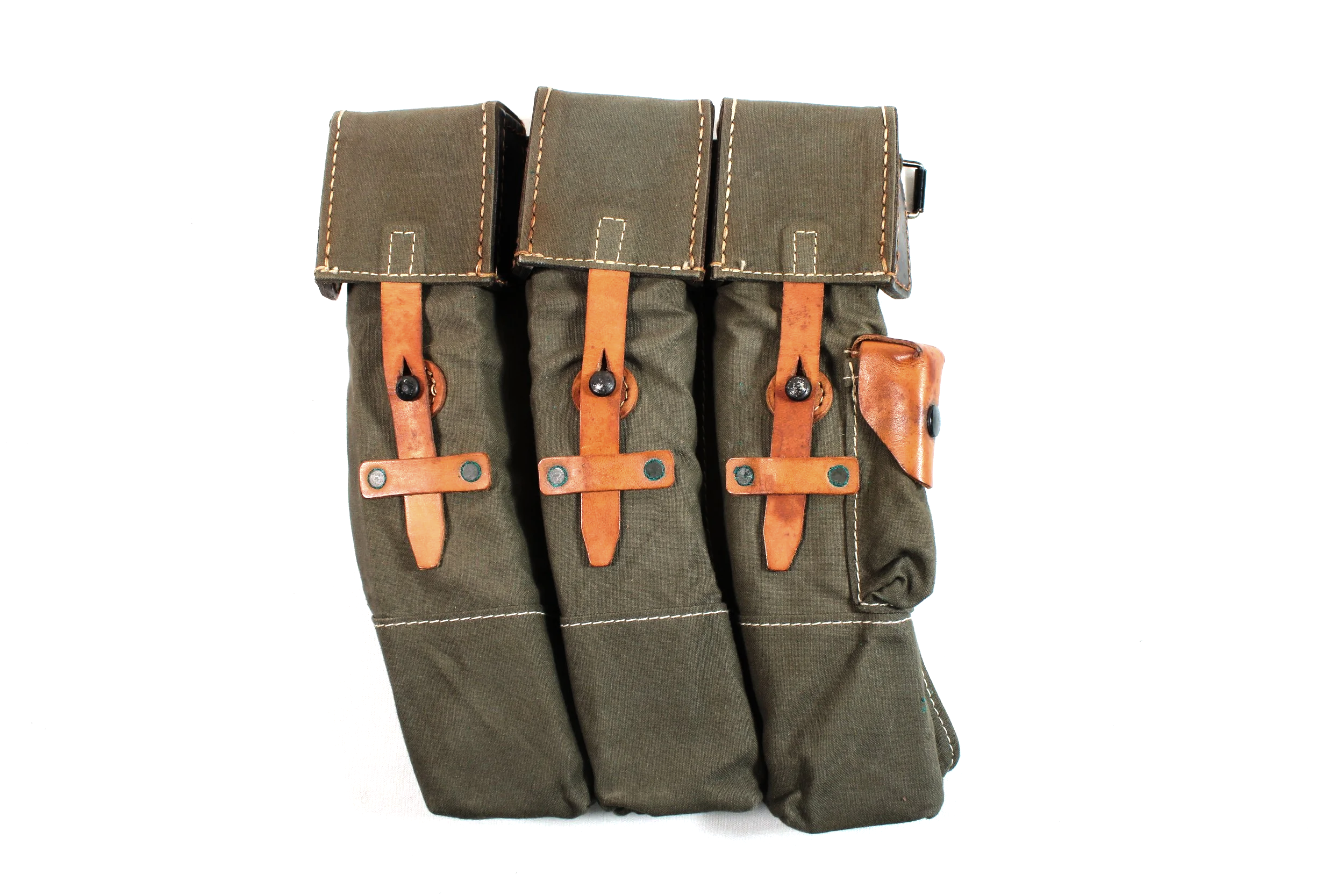 Old High Quality Reproduction WW2 German MP44 / STG 44 clg Magazine Pouch