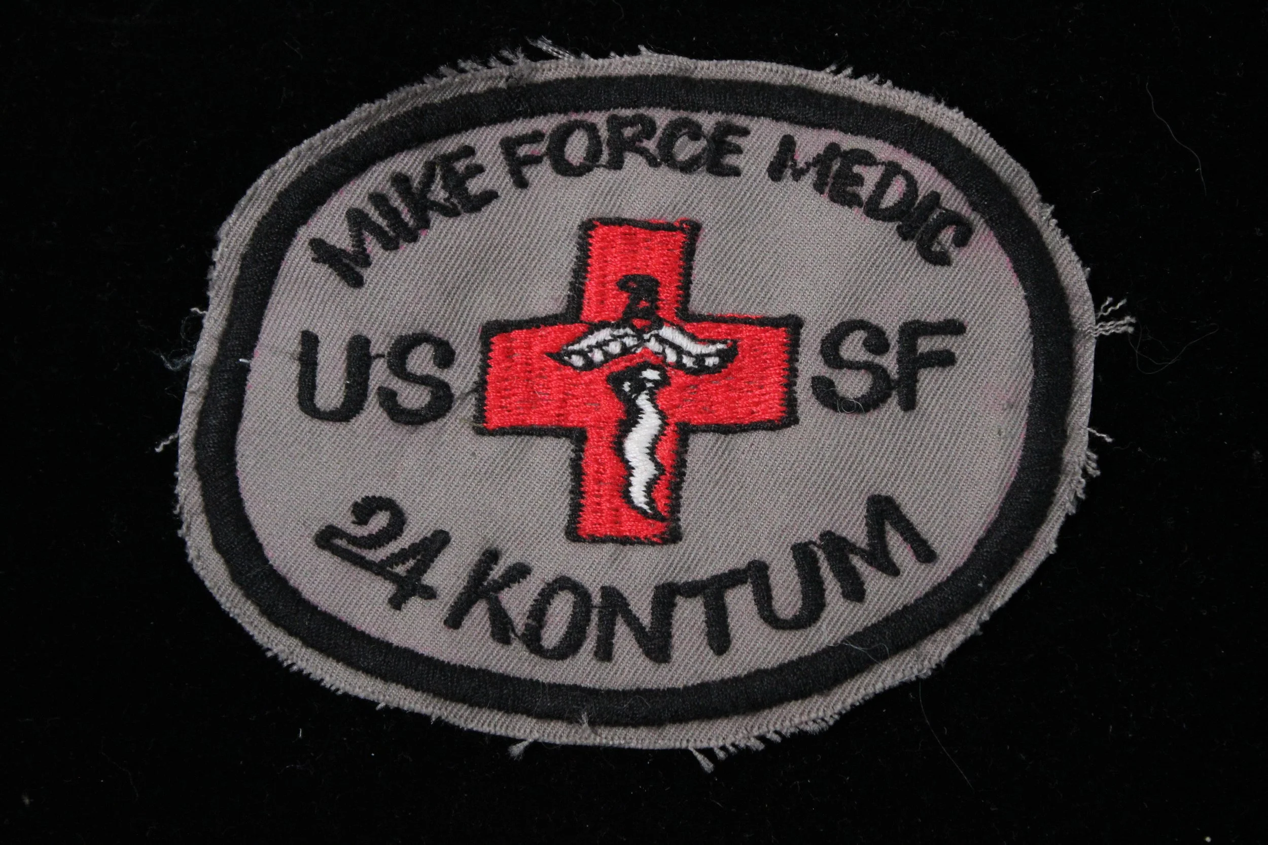 US Army Special Forces Mike Force Medic Detachment B-24 Kontum Vietnam War