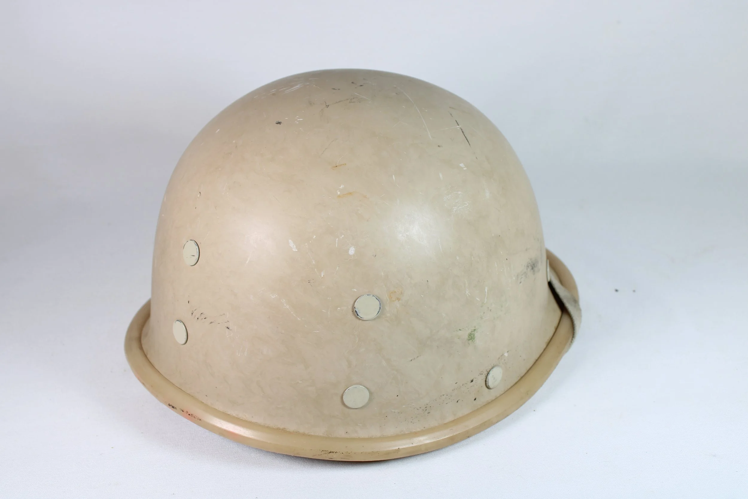 Iraqi Army M80/03 Khaki Fiber Combat Helmet w/Full Liner & Straps