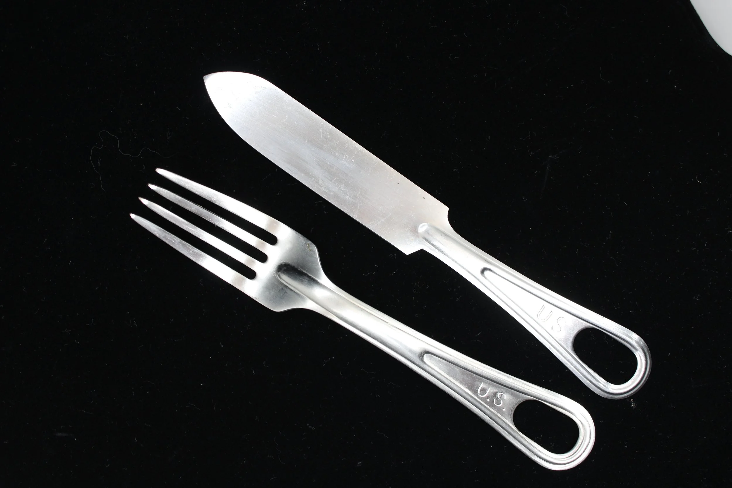 Matching UCCO Vietnam War 1962 PATTERN FIELD MESS KIT MEAT CAN FORK & KNIFE UTENSIL