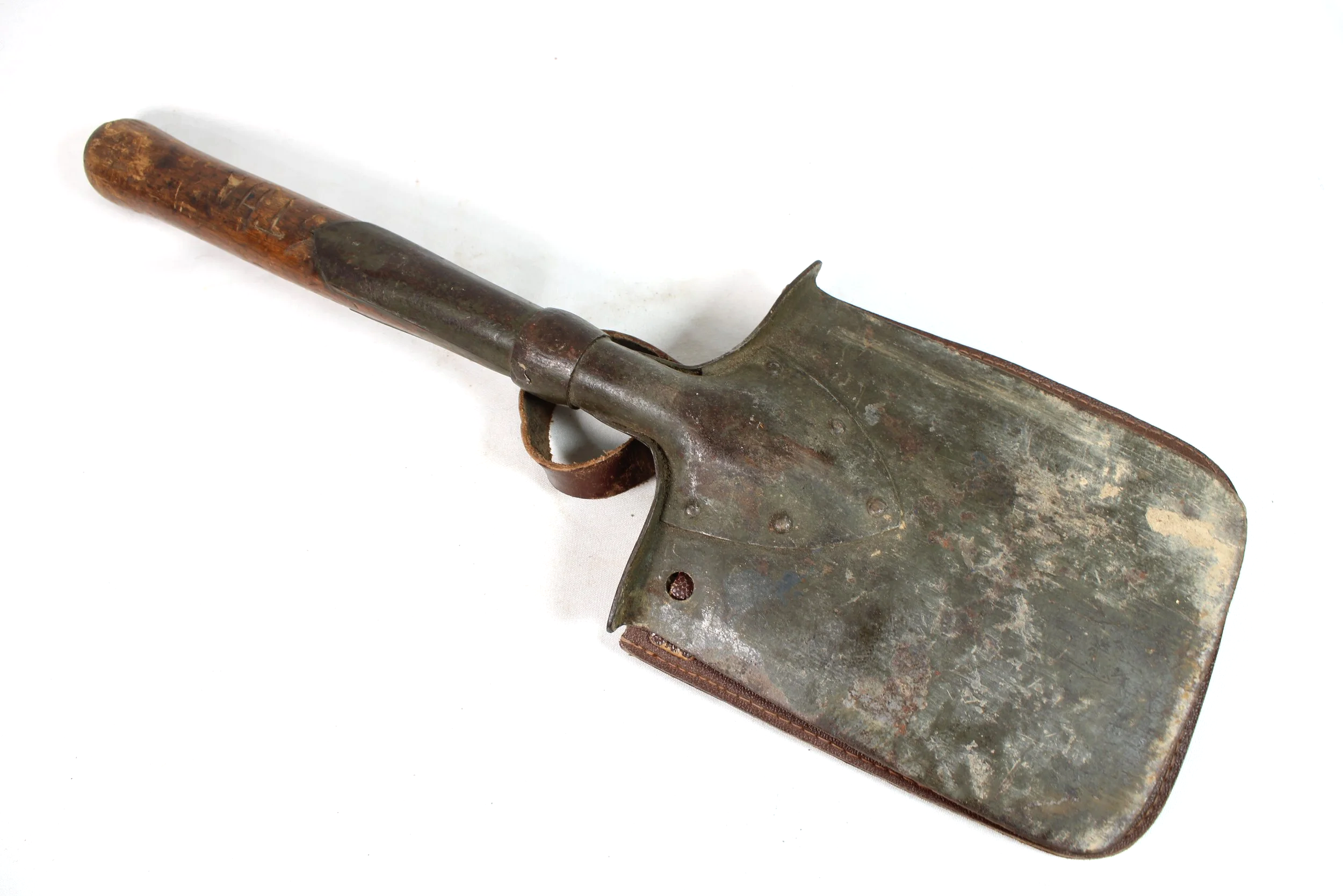 Original WW1 1915 dated Russian E-Tool Shovel and Reproduction WW1 German Carrier