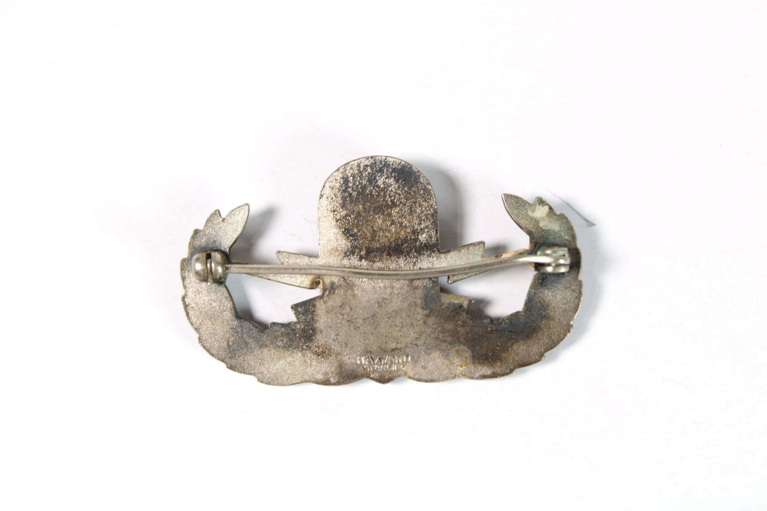 Vietnam War Senior Explosive Ordnance Disposal (EOD) Badge Pin Hayward Sterling