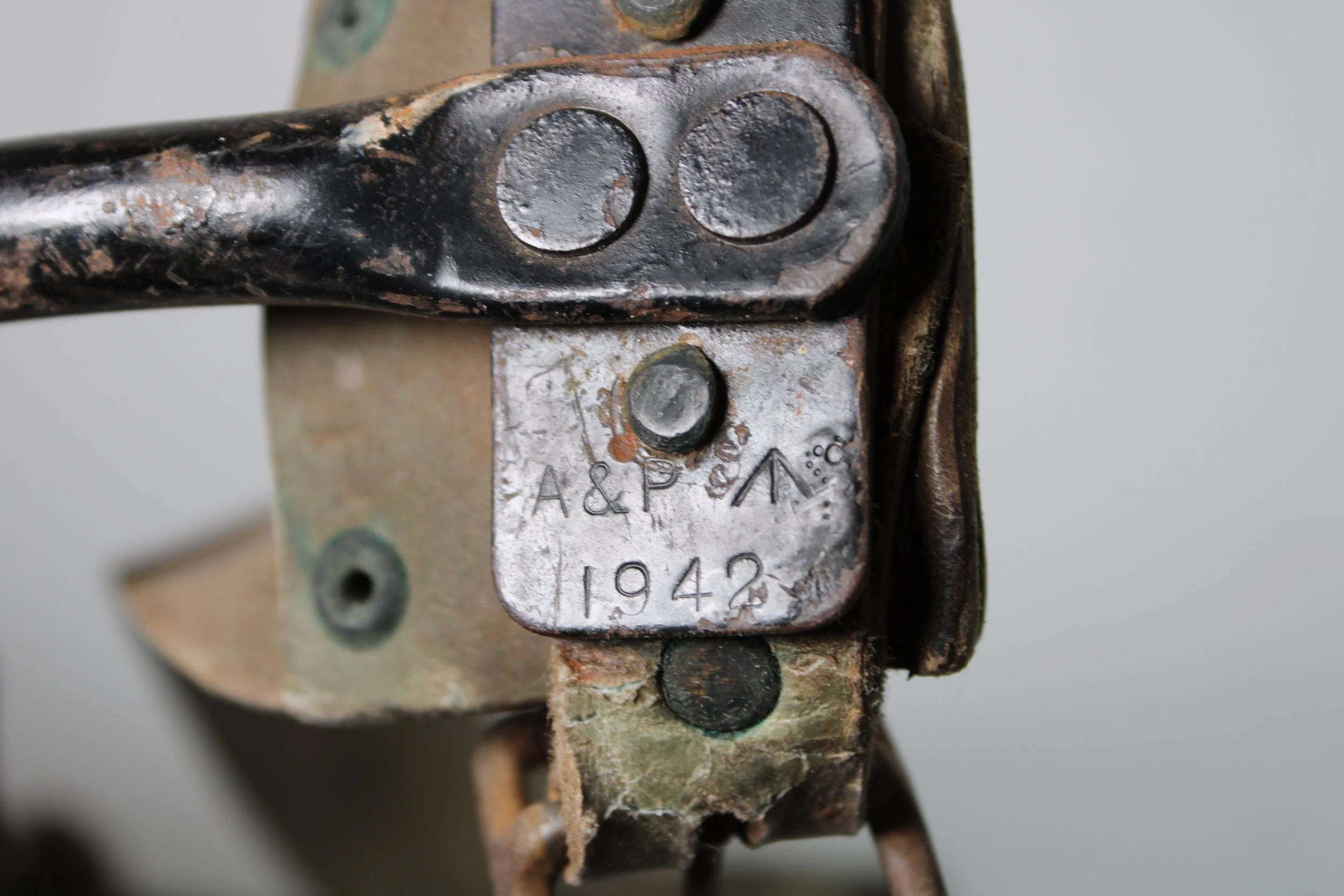(Airborne) 1942 WWII British Paratrooper "Everest Load Carrier" backpack frame (Unit Marked)