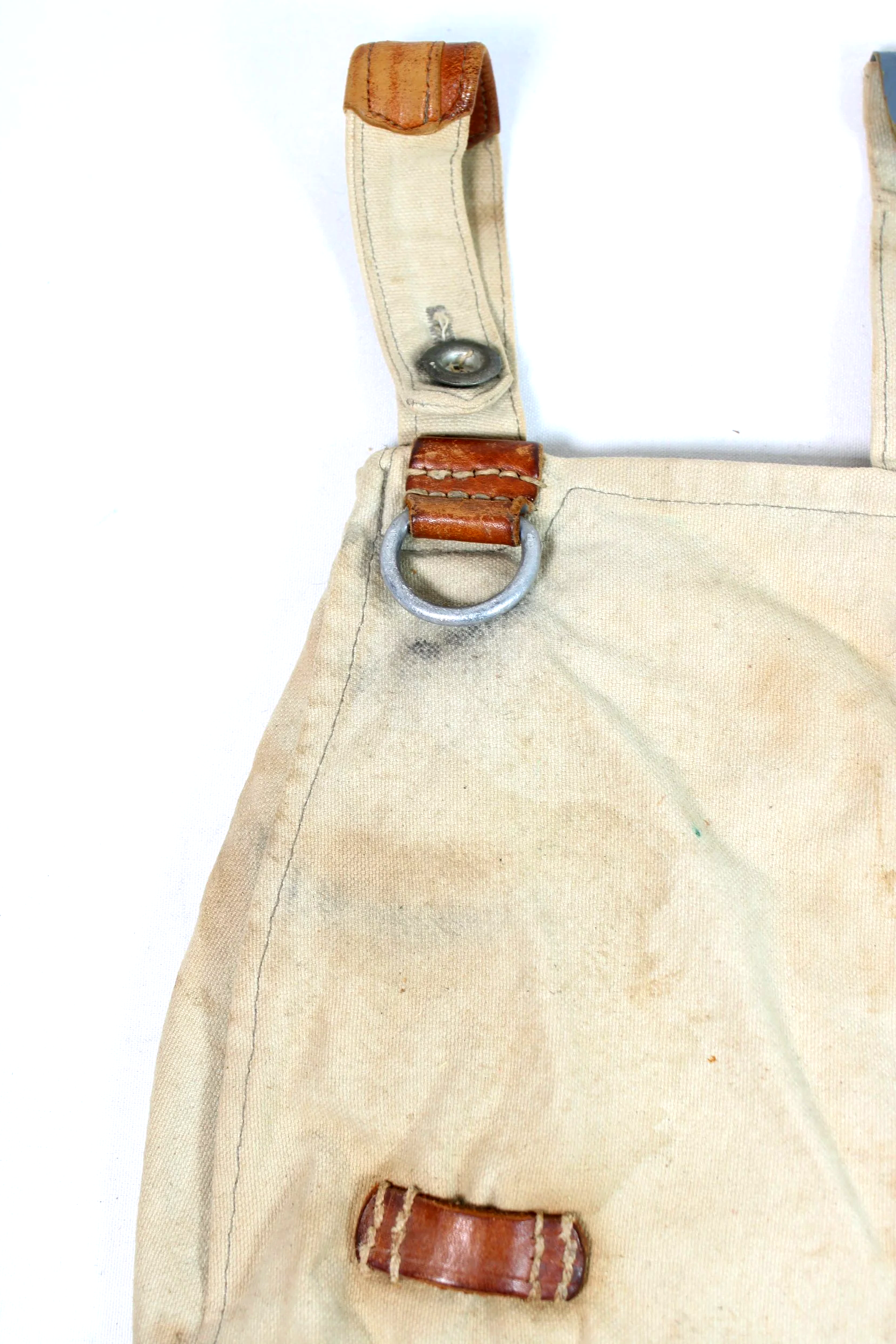 Original WW1 German Bread Bag hardware closeup