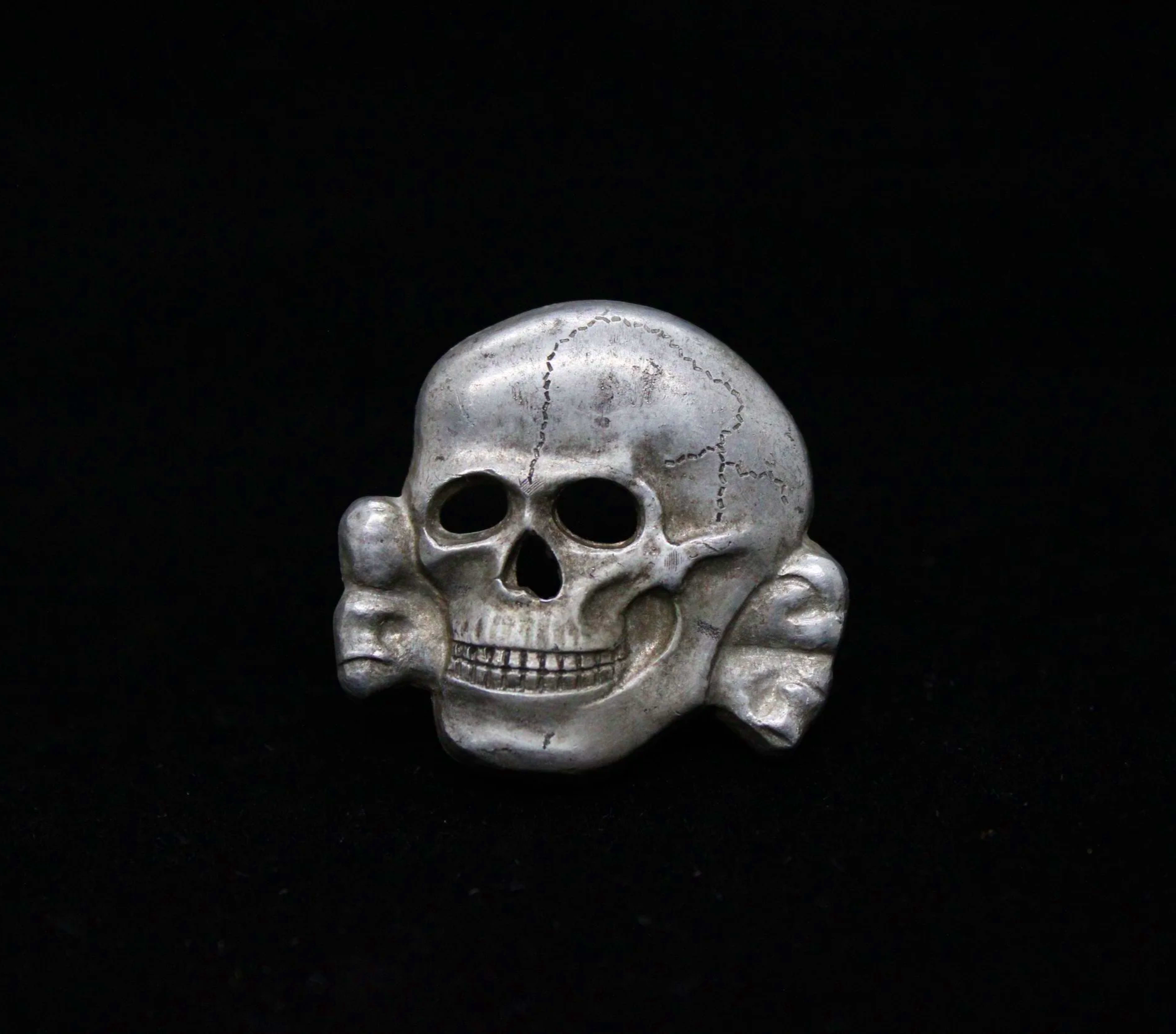 Reproduction WW2 German Waffen SS "Totenkopf" Visor Cap Skull RZM 360/42