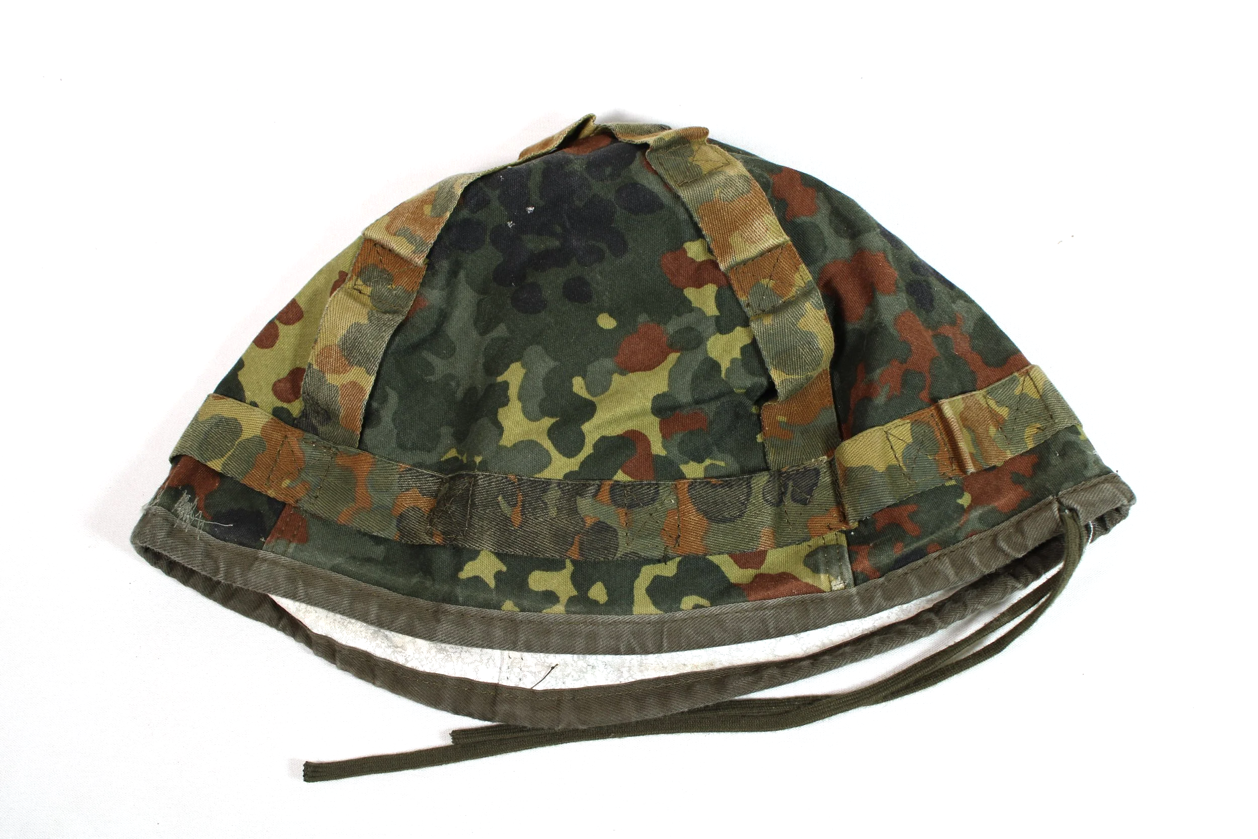 German Bundeswehr Flecktarn Helmet Cover Snow Reversible Large 57-61
