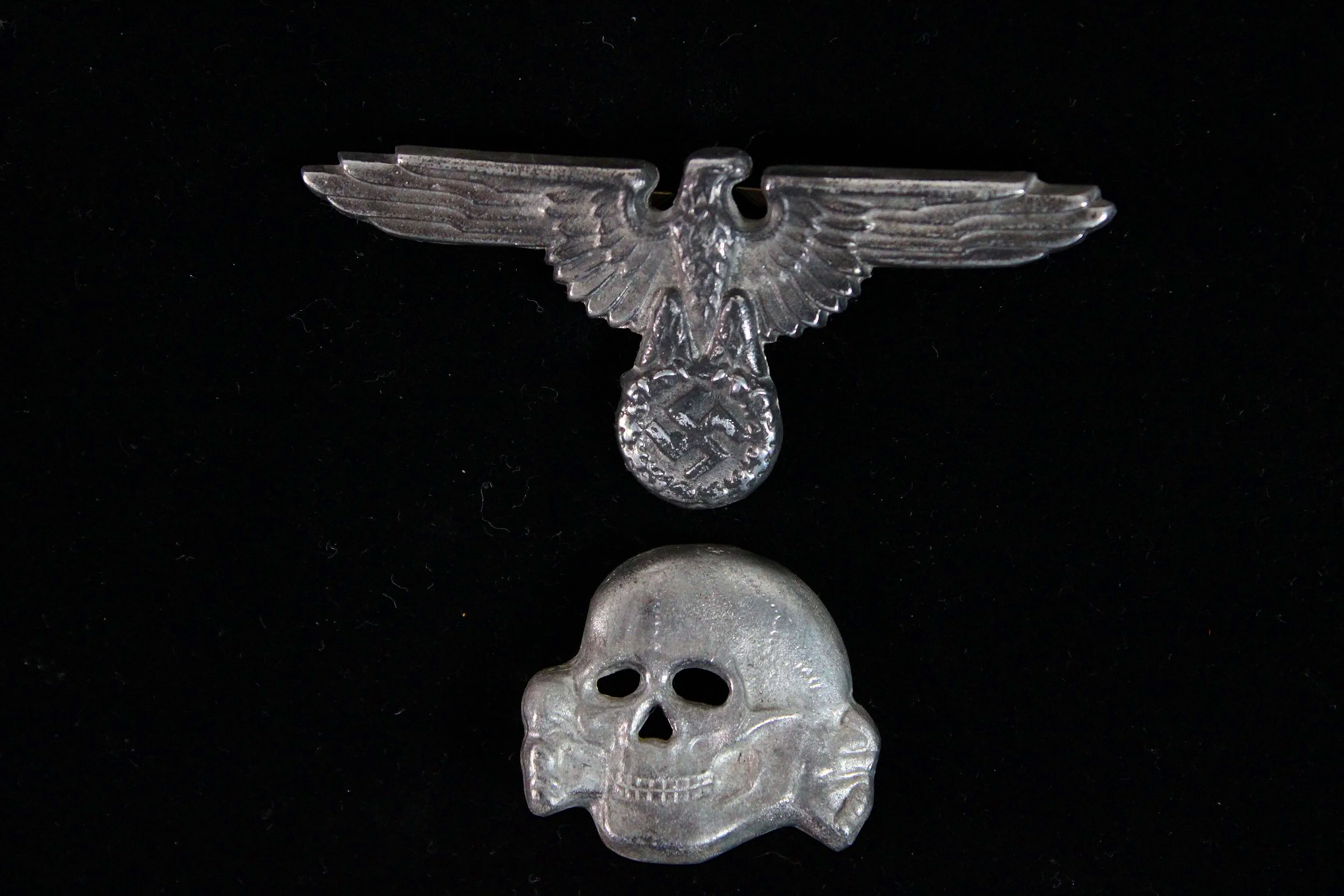 Reproduction WW2 German Waffen SS "Totenkopf" Visor Cap Skull & Eagle Set
