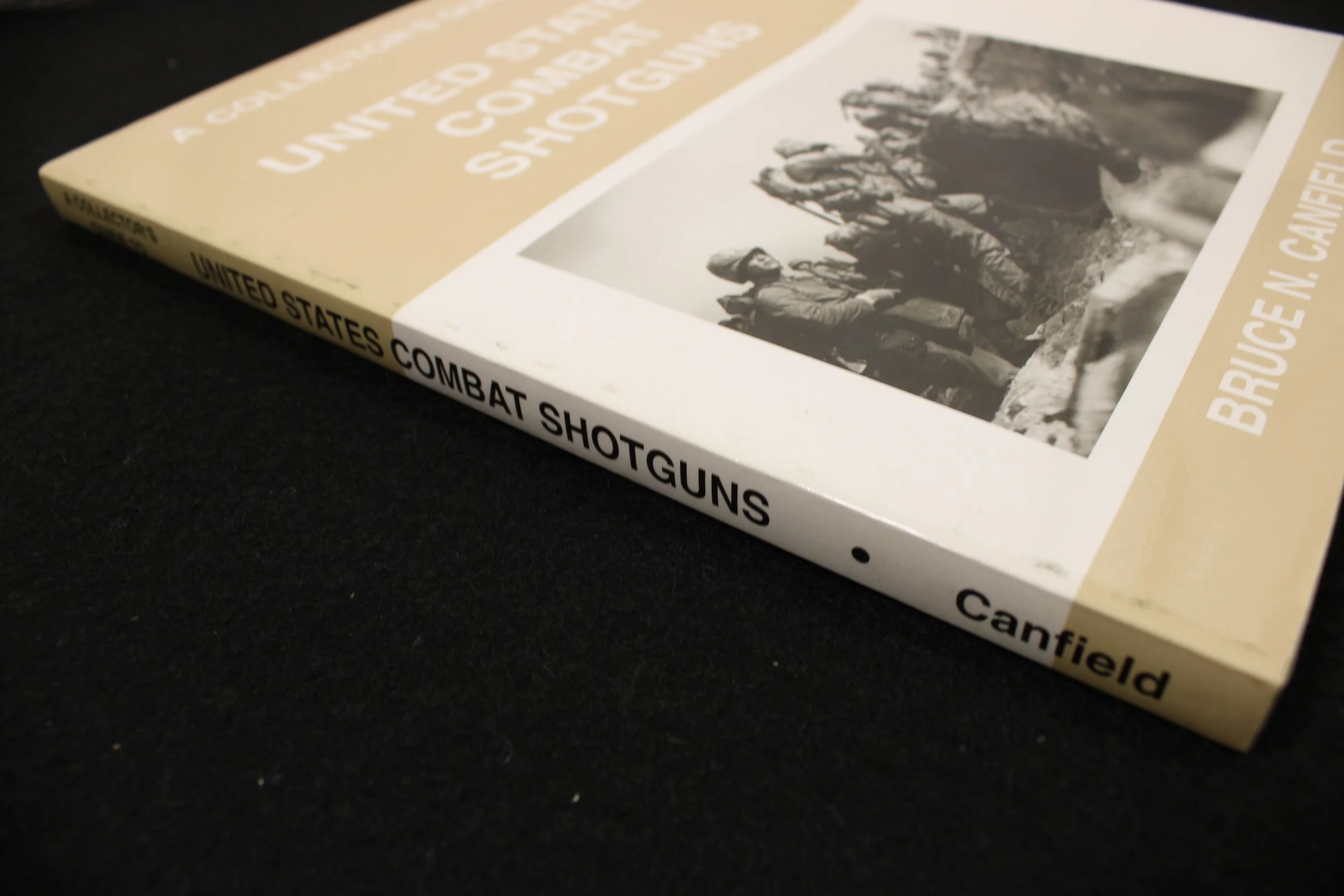 A Collector's Guide to United States Combat Shotguns by Canfield, Bruce N.