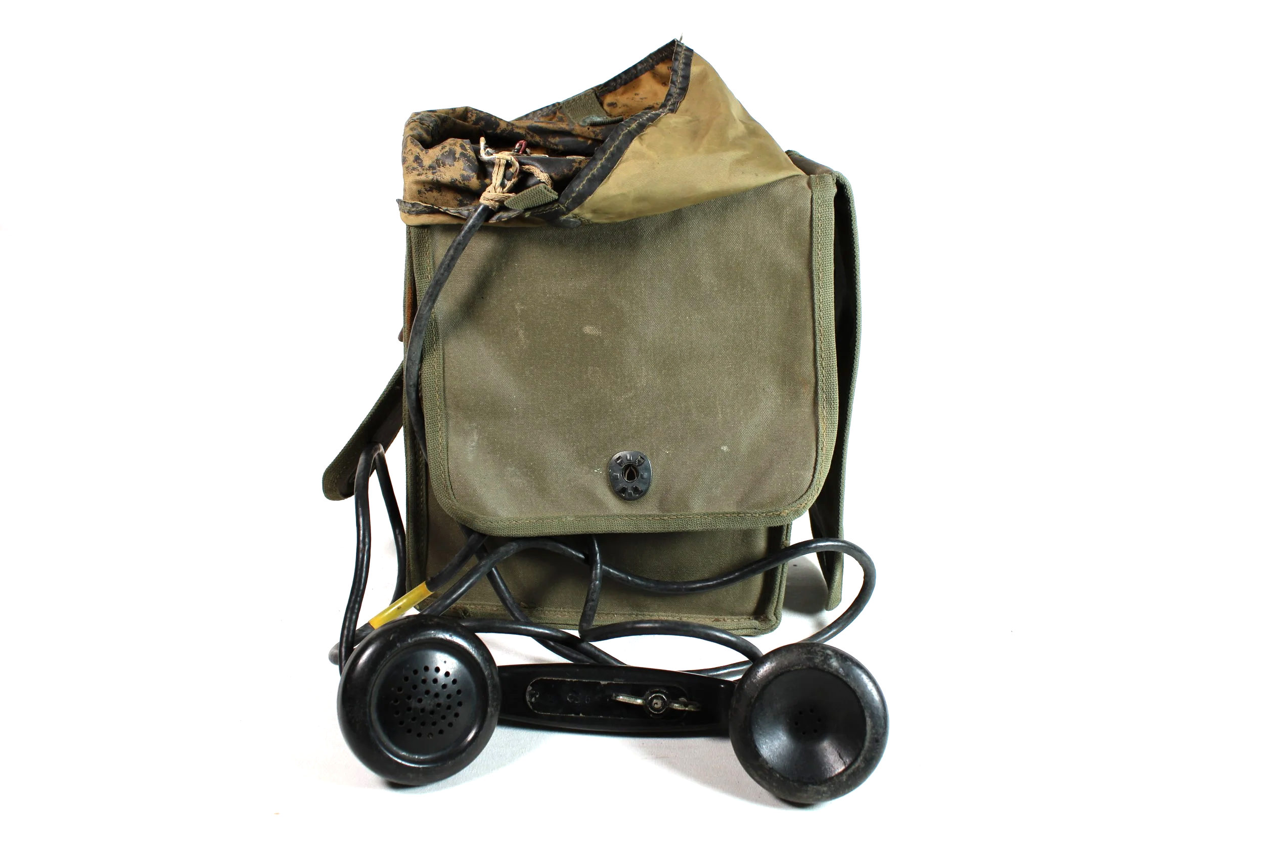 WW2 / Korean War US Army EE-8/ CY-1181/TT Field Phone and Case