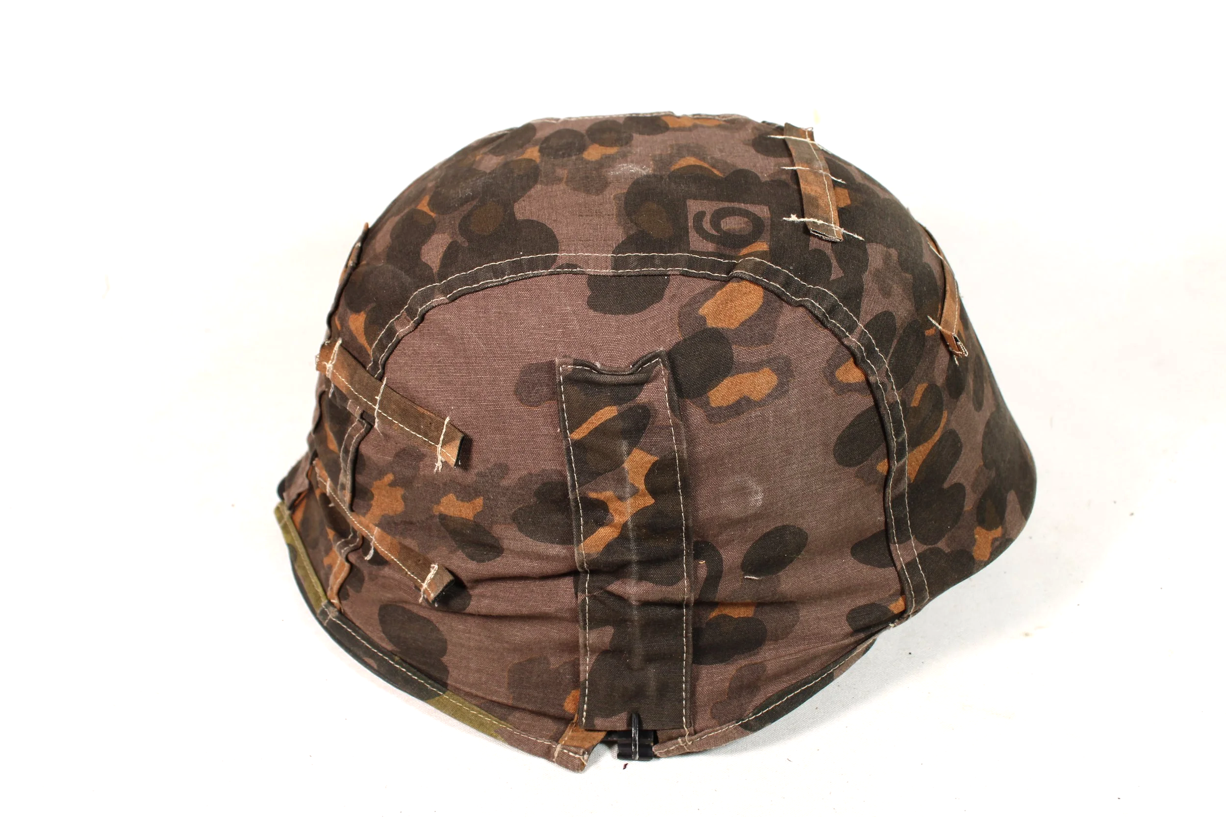 Reproduction Waffen SS WW2 German Overprint 5/6 Camo Helmet Cover W/Mixed Loops