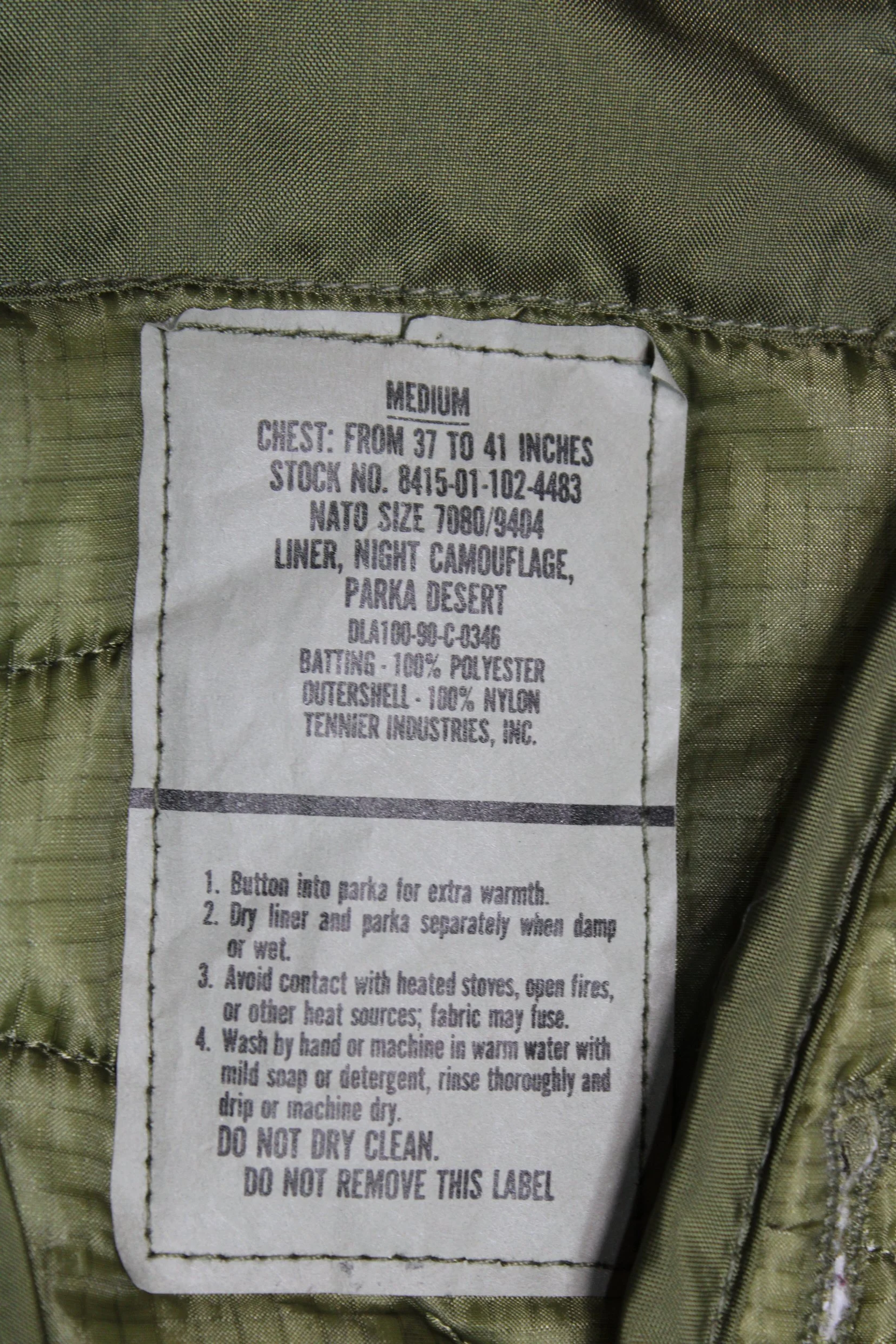 M65 M-1965 Quilted Nylon Field Jacket Liner Medium 1990