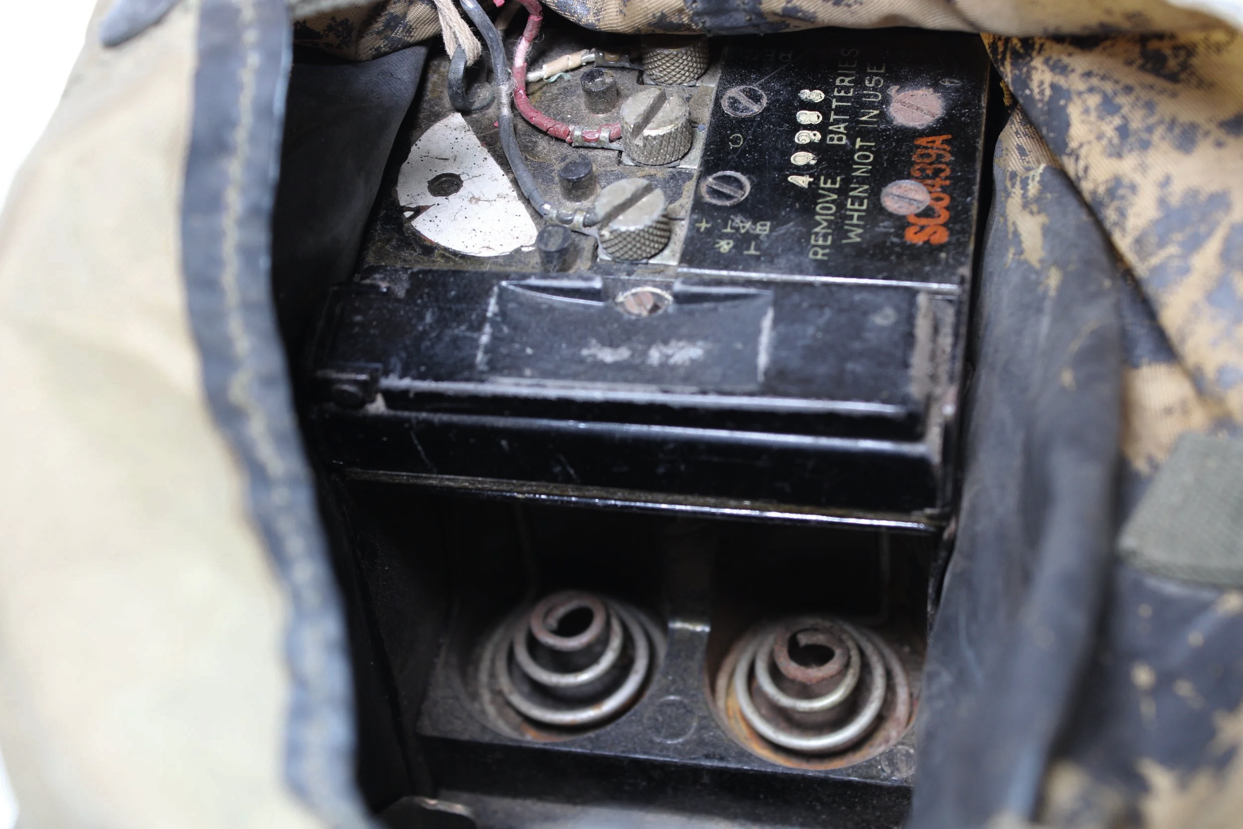 WW2 / Korean War US Army EE-8/ CY-1181/TT Field Phone and Case